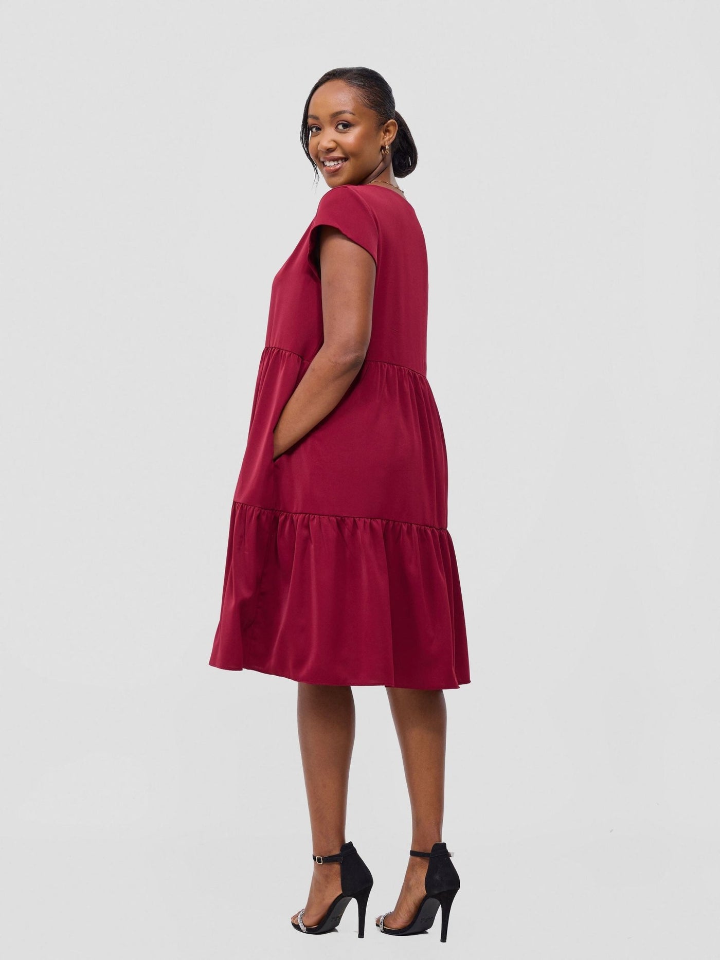 Vivo Pelia Round Neck Dress - Maroon - Shopzetu