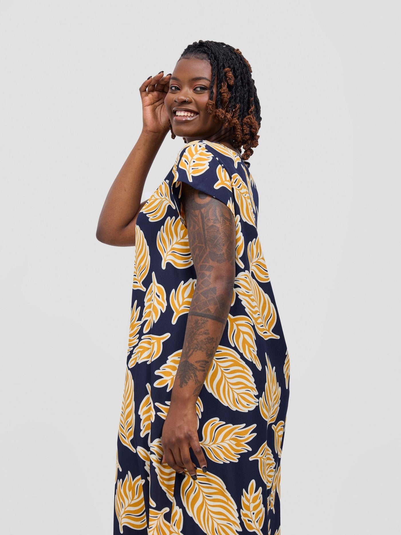 Sakari Cap Sleeve Maxi Dress - Dark Navy / Mustard Print - Shopzetu