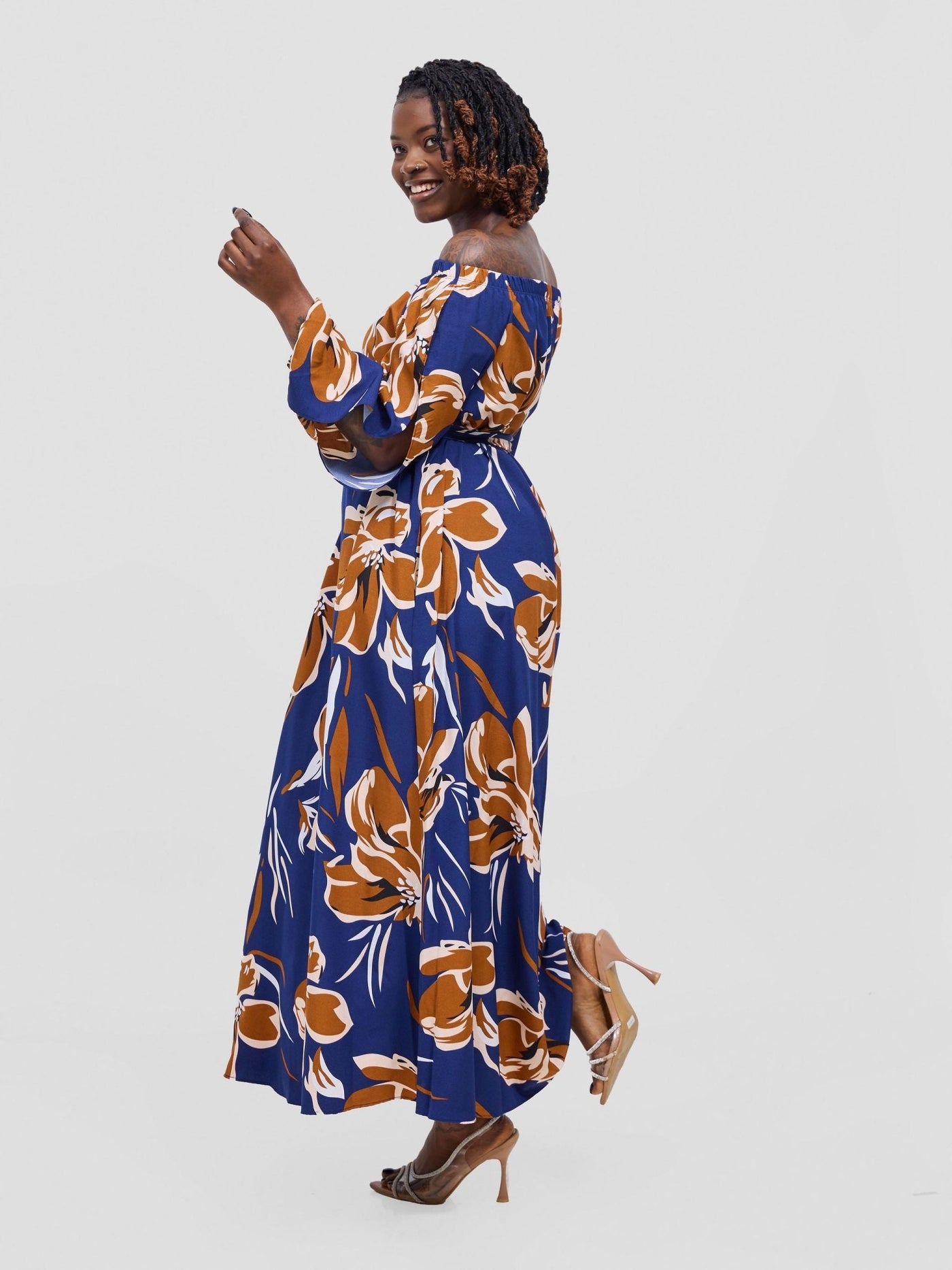 Vivo Yumi Off Shoulder Maxi Dress - Brown / Navy Kigali Print - Shopzetu