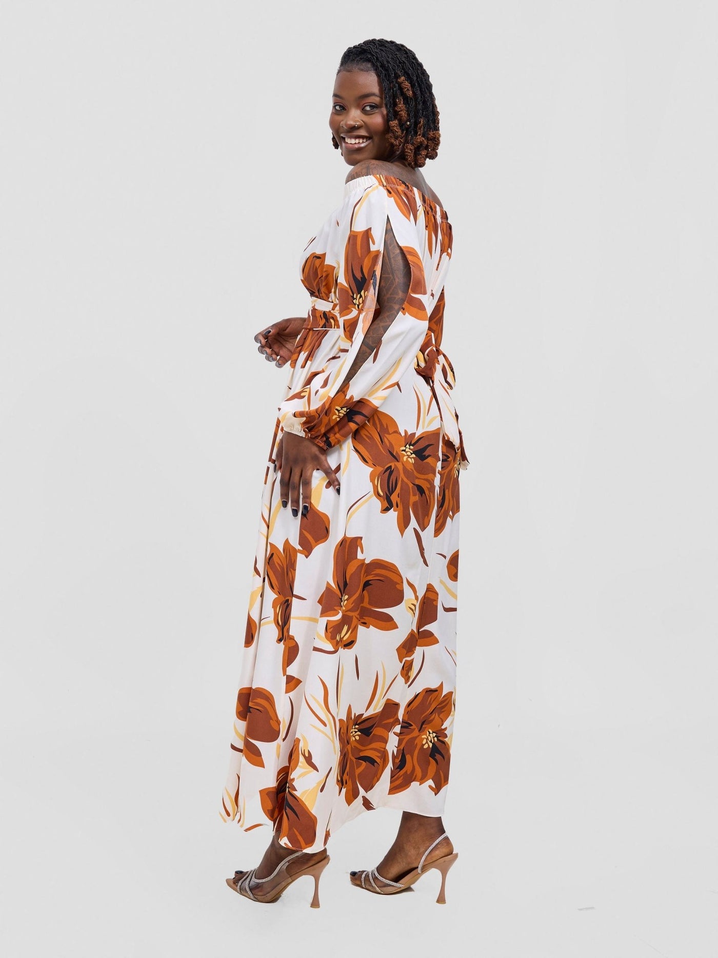 Vivo Yumi Off Shoulder Maxi Dress - Rust / Brown Kigali Print - Shopzetu