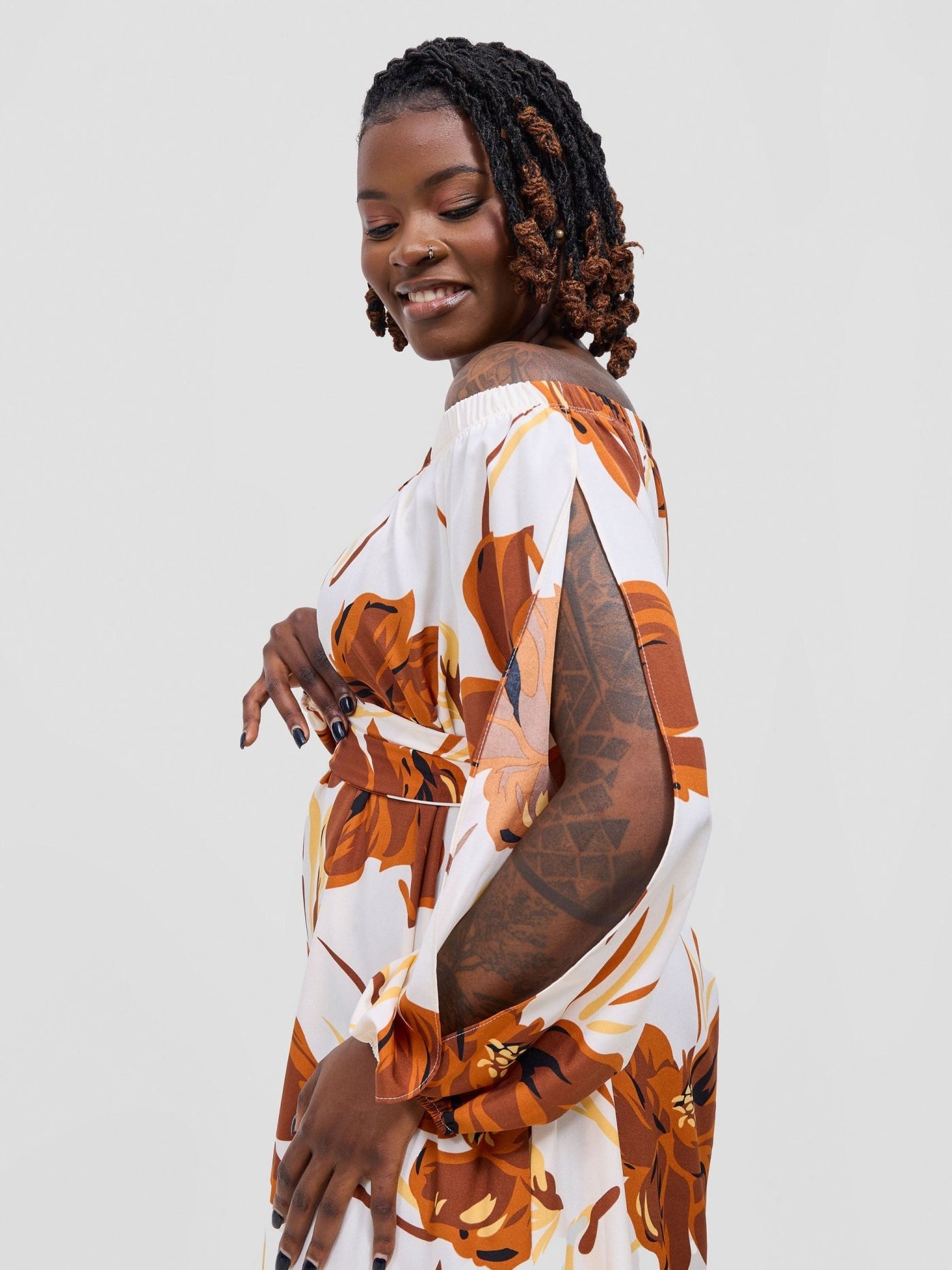 Vivo Yumi Off Shoulder Maxi Dress - Rust / Brown Kigali Print - Shopzetu