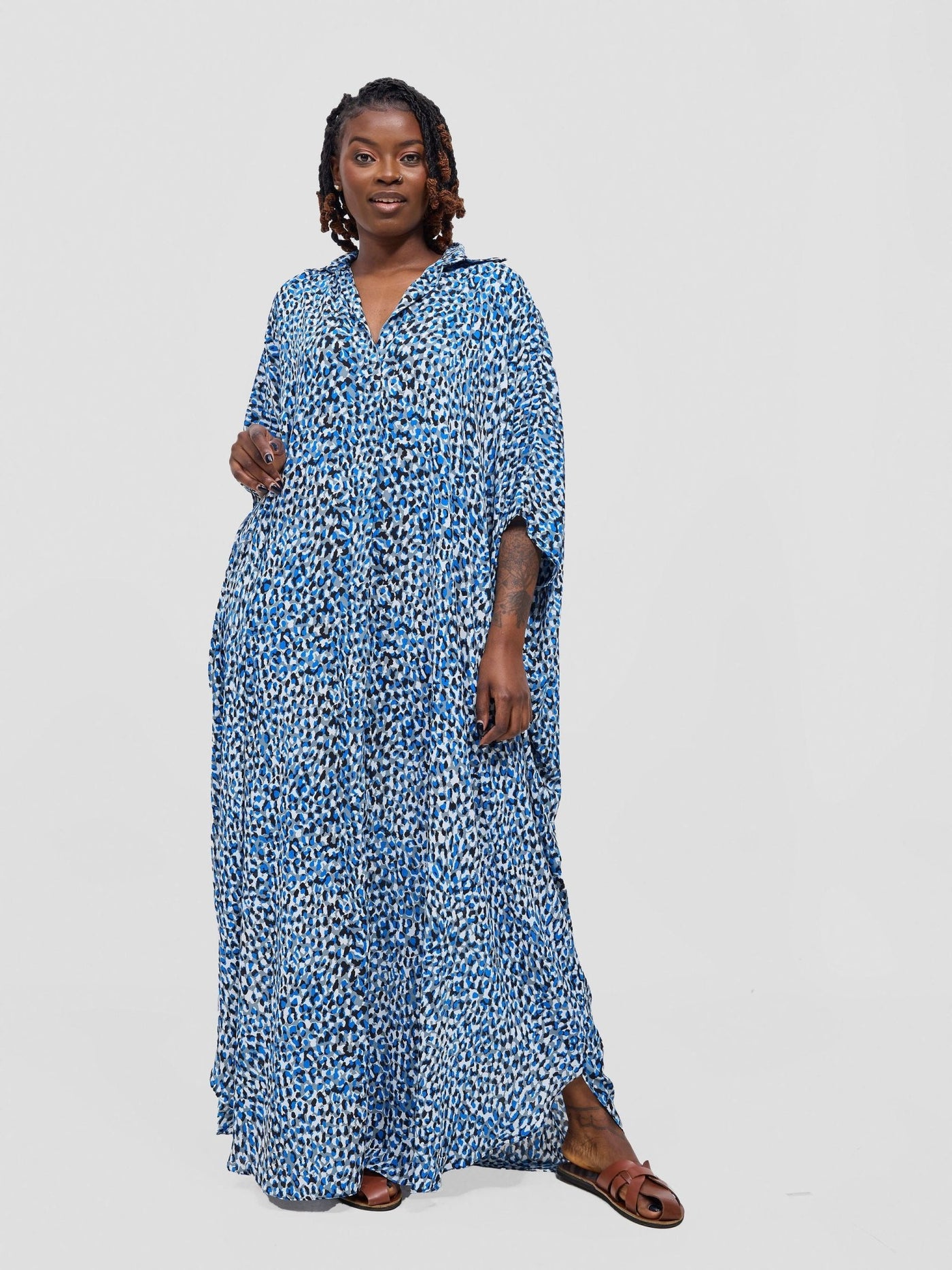 Vivo Muna Oversized Maxi Shirt - Blue / White Berek Print - Shopzetu