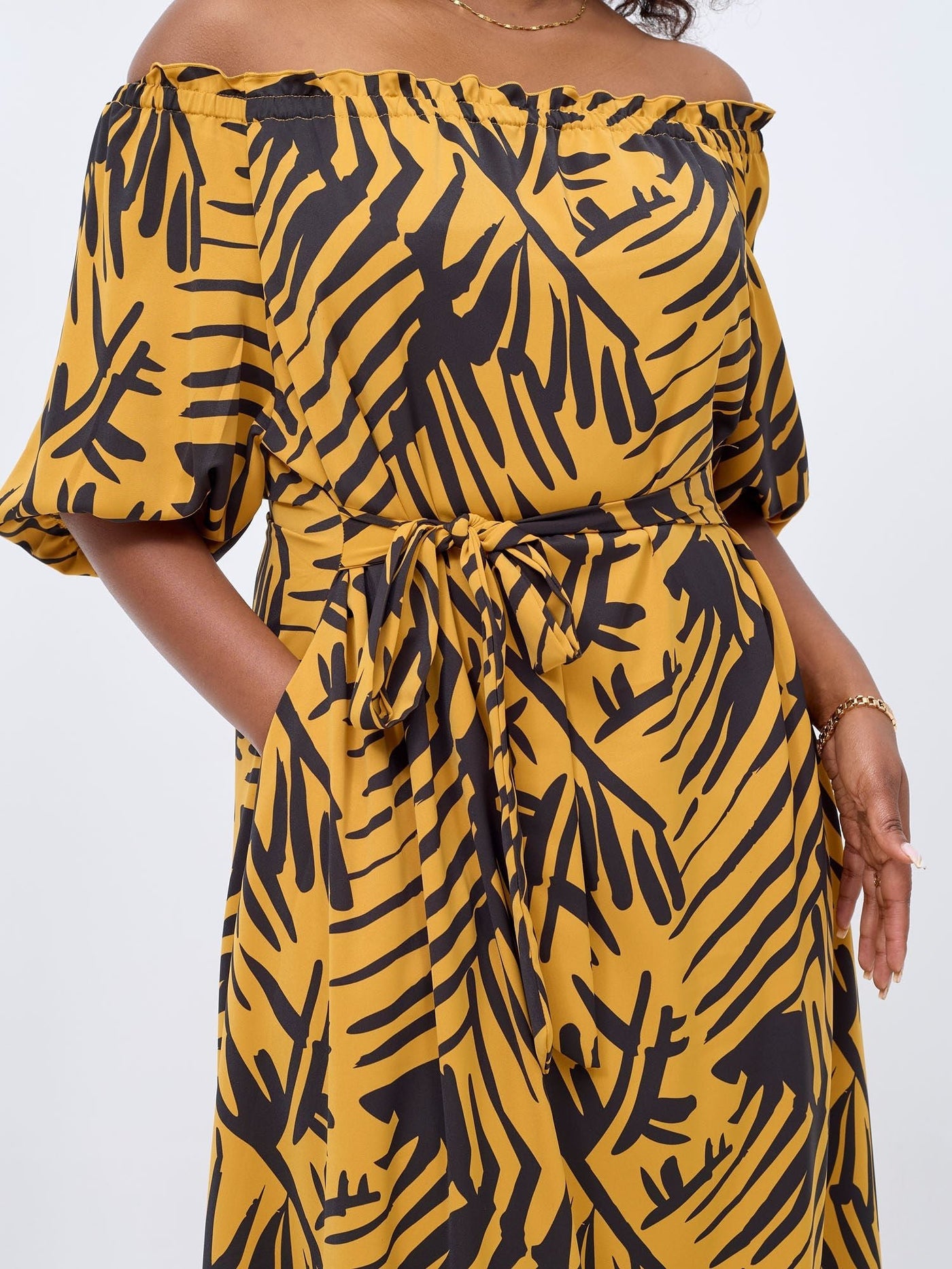 Vivo Ayla Bubble Sleeve Maxi Dress - Mustard / Black Lala Print - Shopzetu