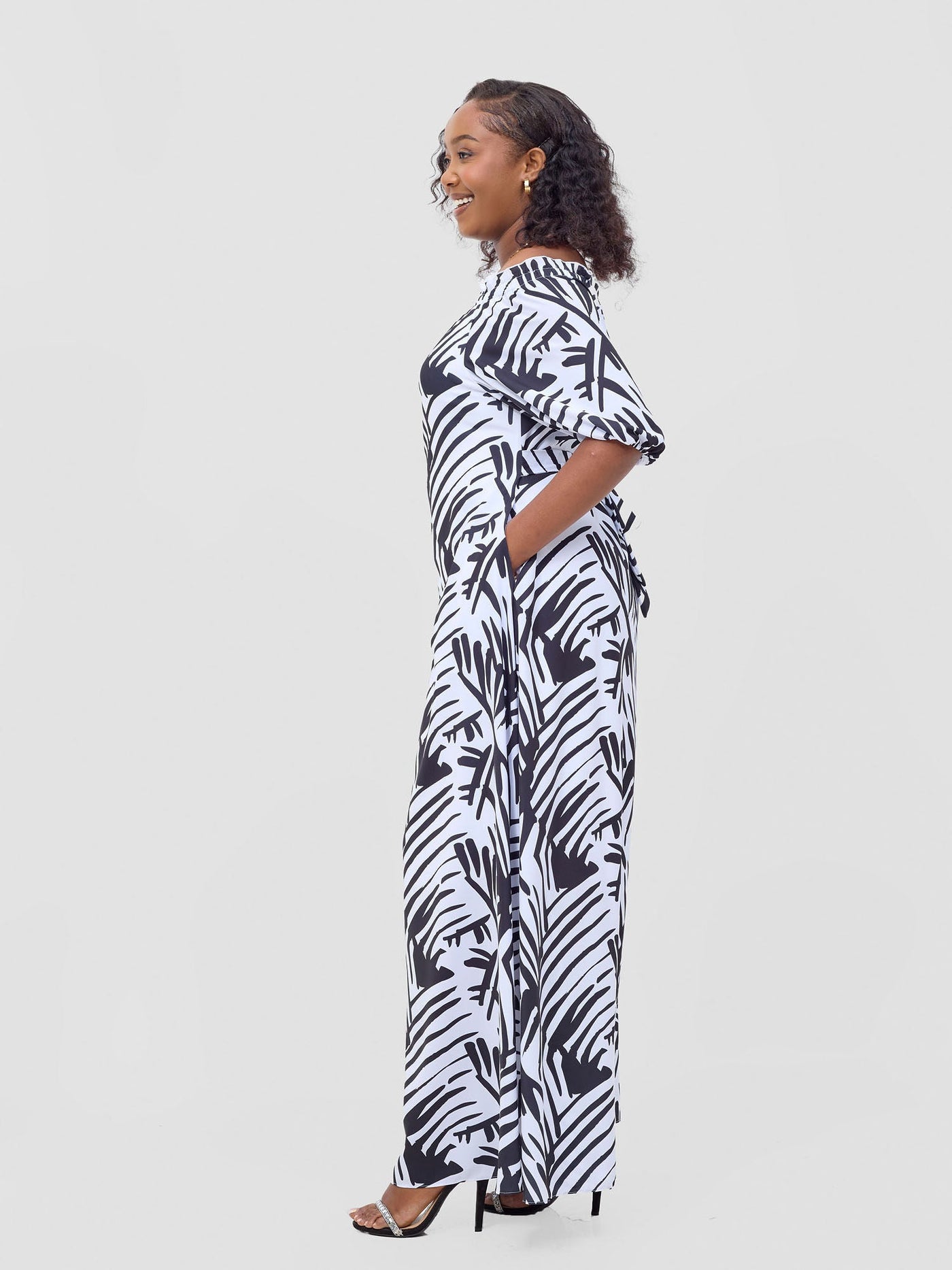 Vivo Ayla Bubble Sleeve Maxi Dress - White / Black Lala Print - Shopzetu