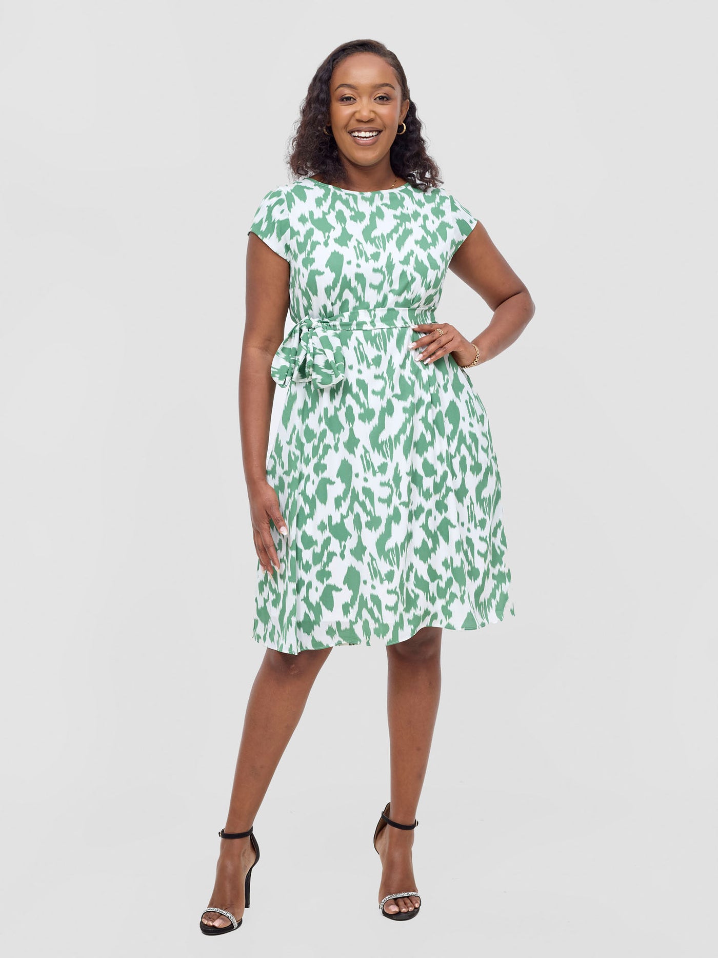 Vivo Basic Cap Sleeve Tent Knee Length Dress - Green / White Oken Print - Shopzetu