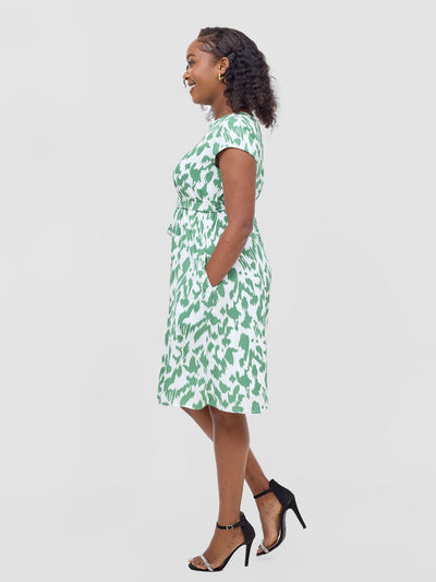 Vivo Basic Cap Sleeve Tent Knee Length Dress - Green / White Oken Print - Shopzetu