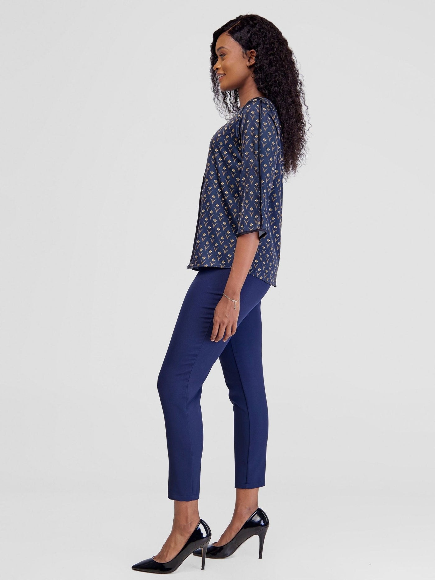 Vivo Vinna 3/4 Sleeve Top - Navy / Yellow Nina Print - Shopzetu