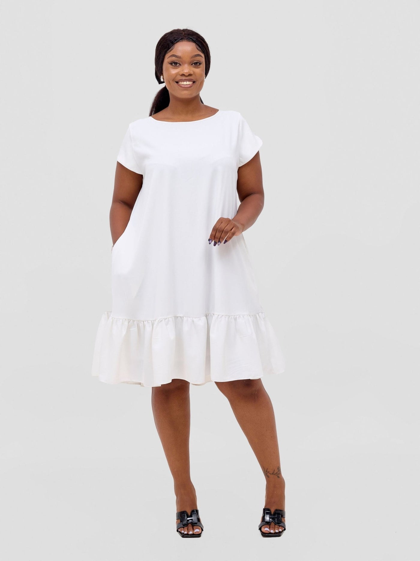 Vivo Dalia Cap Sleeve Gathered Tent Dress - Off White - Shopzetu