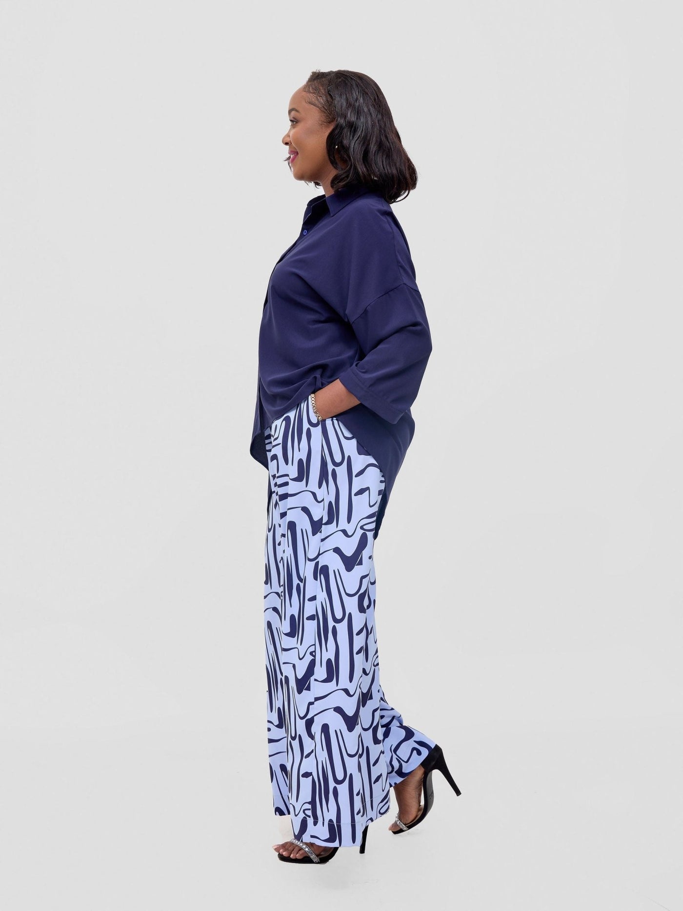 Vivo Serwa Crepe Pants - Light Blue / Navy Sera Print - Shopzetu