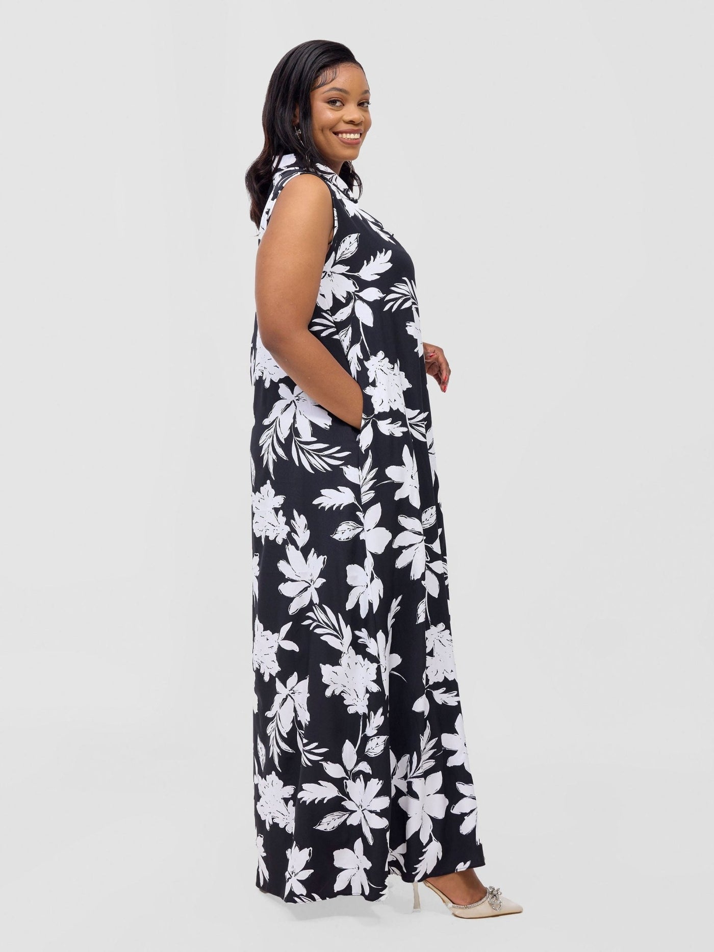 Vivo Asha Sleeveless Maxi Dress - Black Peli Print - Shopzetu