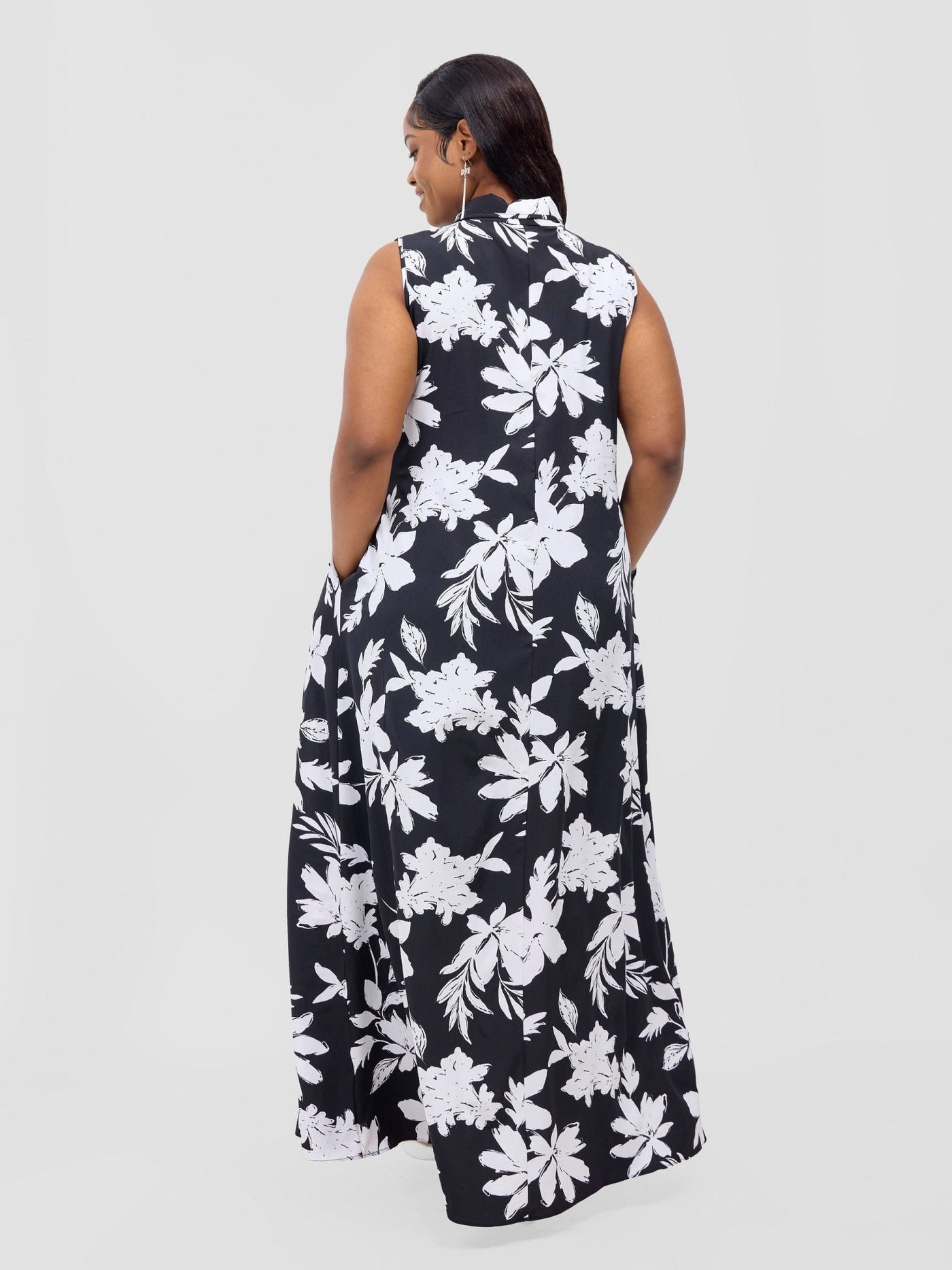 Vivo Asha Sleeveless Maxi Dress - Black Peli Print - Shopzetu