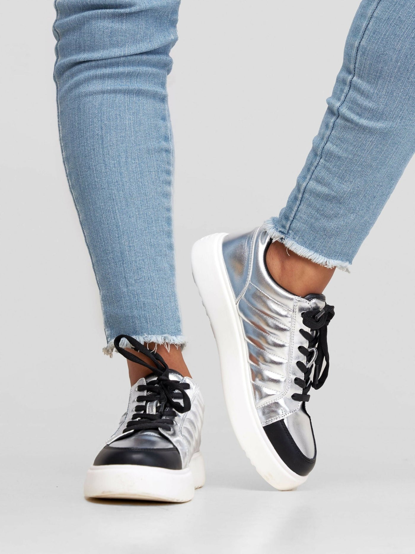 Nine West Semmey Sneaker - Silver - Shopzetu