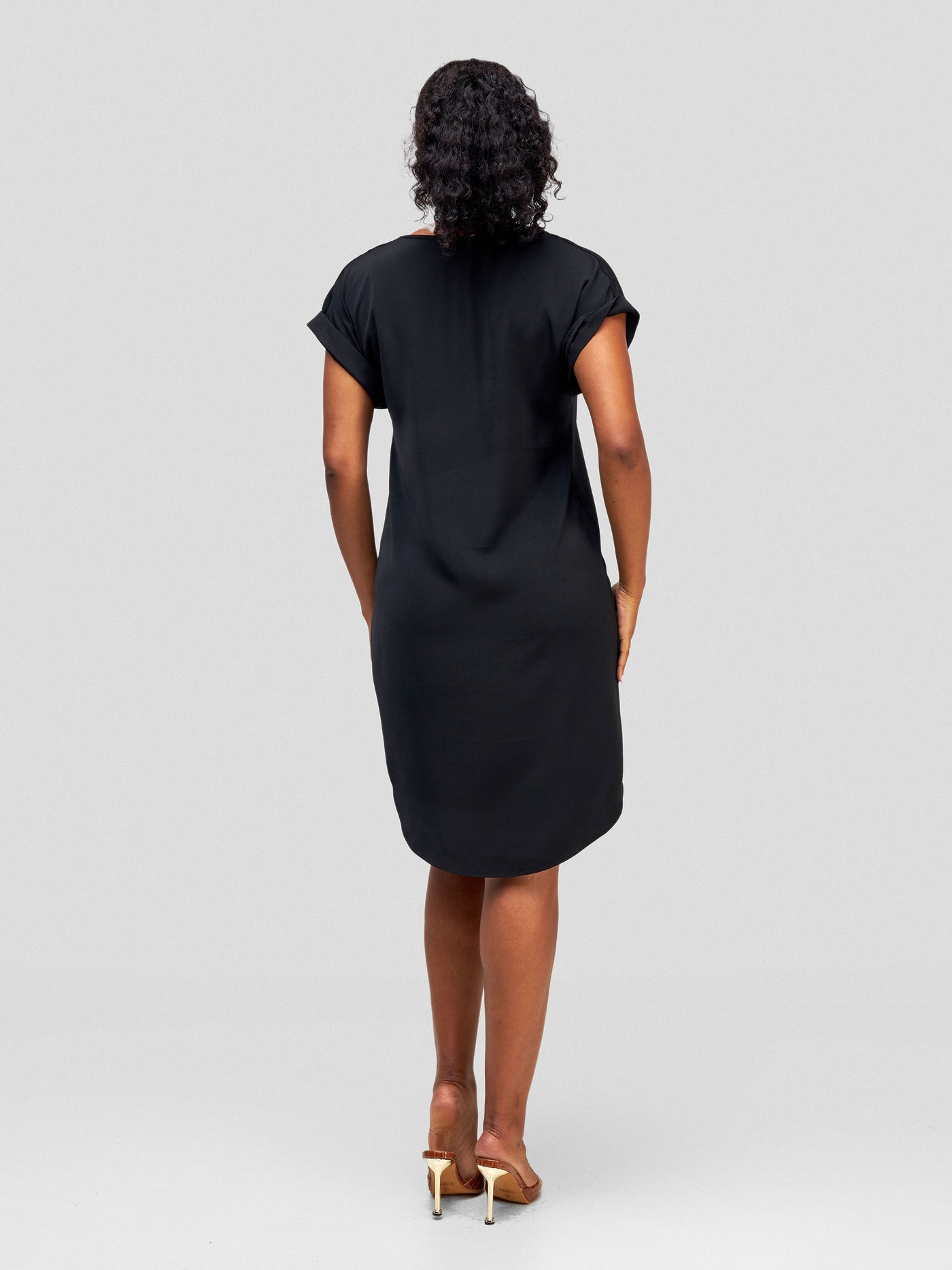 Vivo Pesi Drop Shoulder Shift Dress - Black