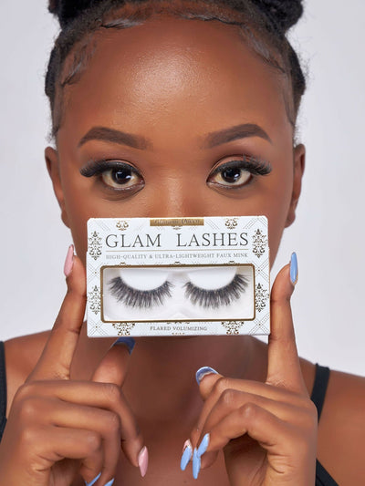 Glamour Queen Flared Volumizing Lashes - Black - Shopzetu