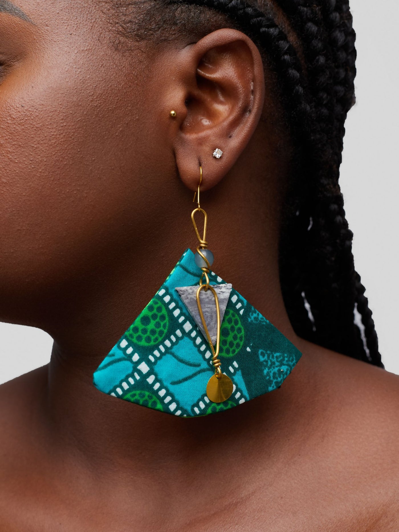 Tuli Razia Ankara With Detail Earring - Green - Shopzetu