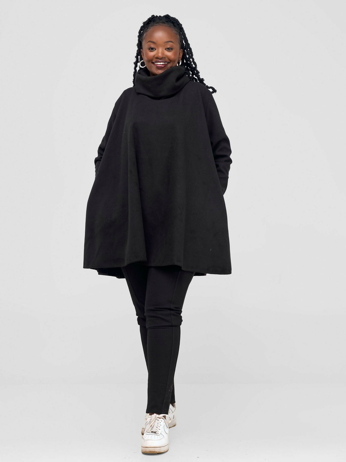 Timyt Urban Wear Beauty Poncho - Black/Side pockets