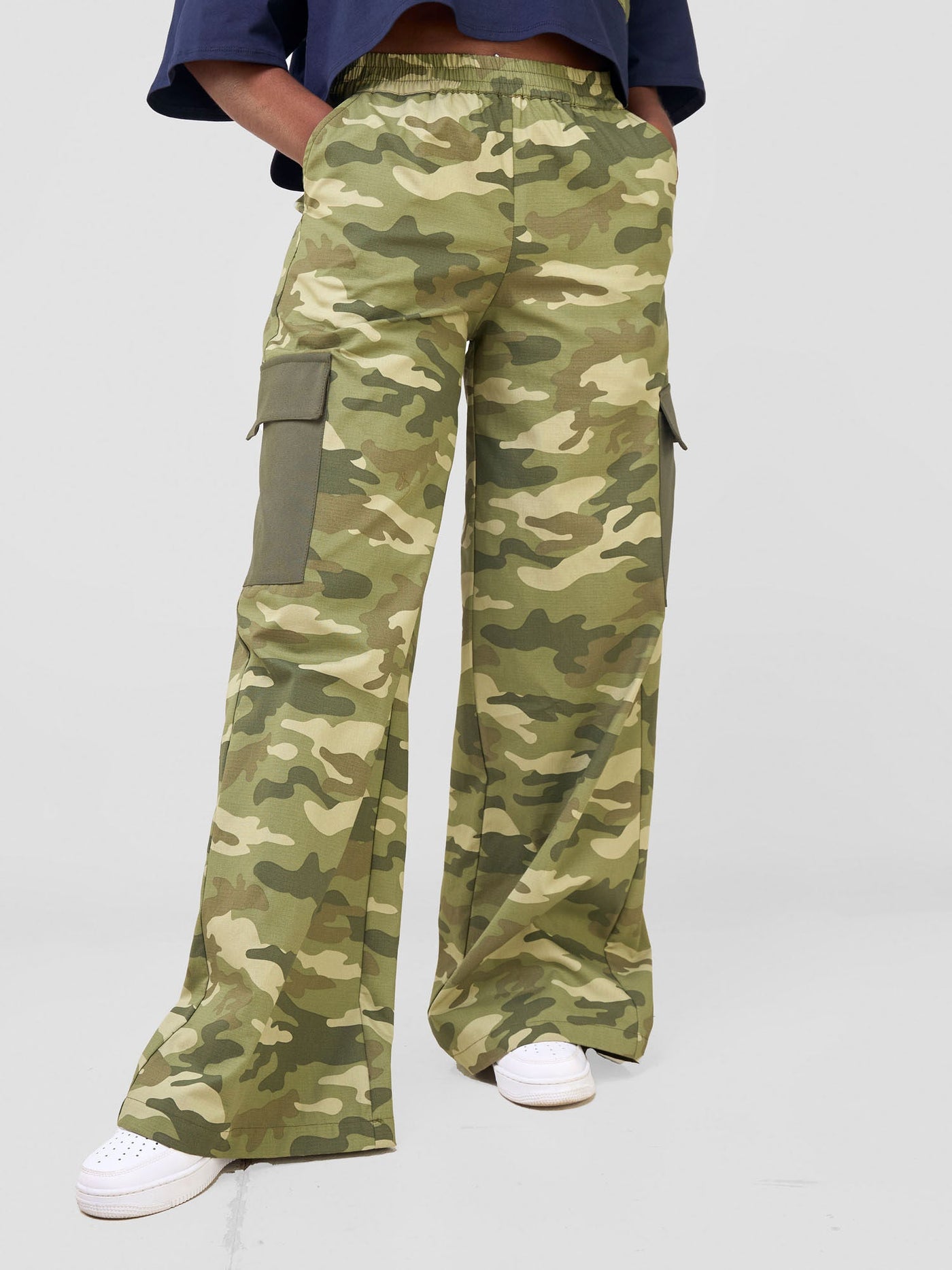 Zoya Temo Straight Leg Pants - Camo Green