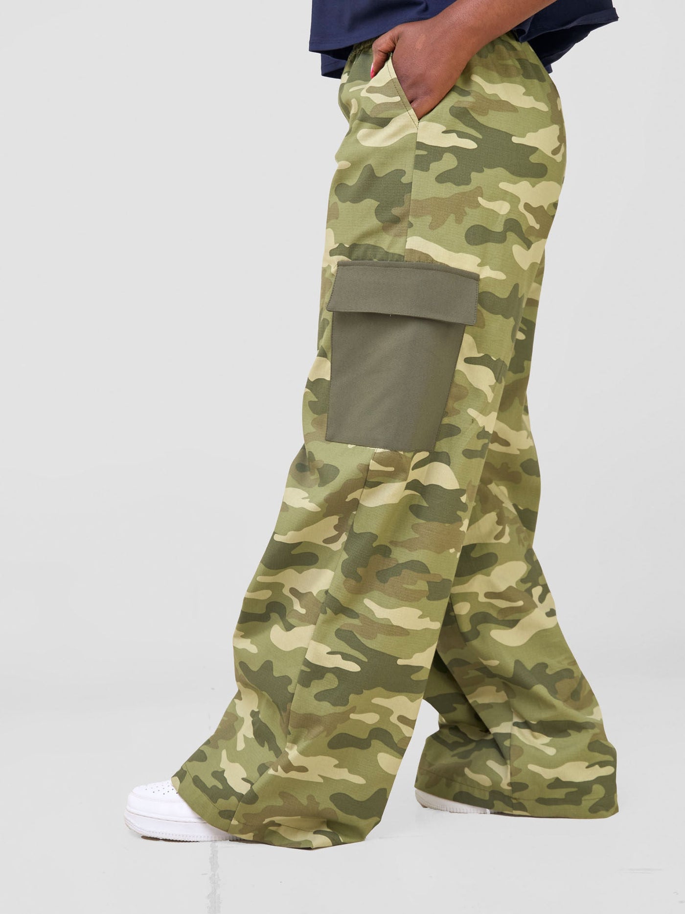 Zoya Temo Straight Leg Pants - Camo Green