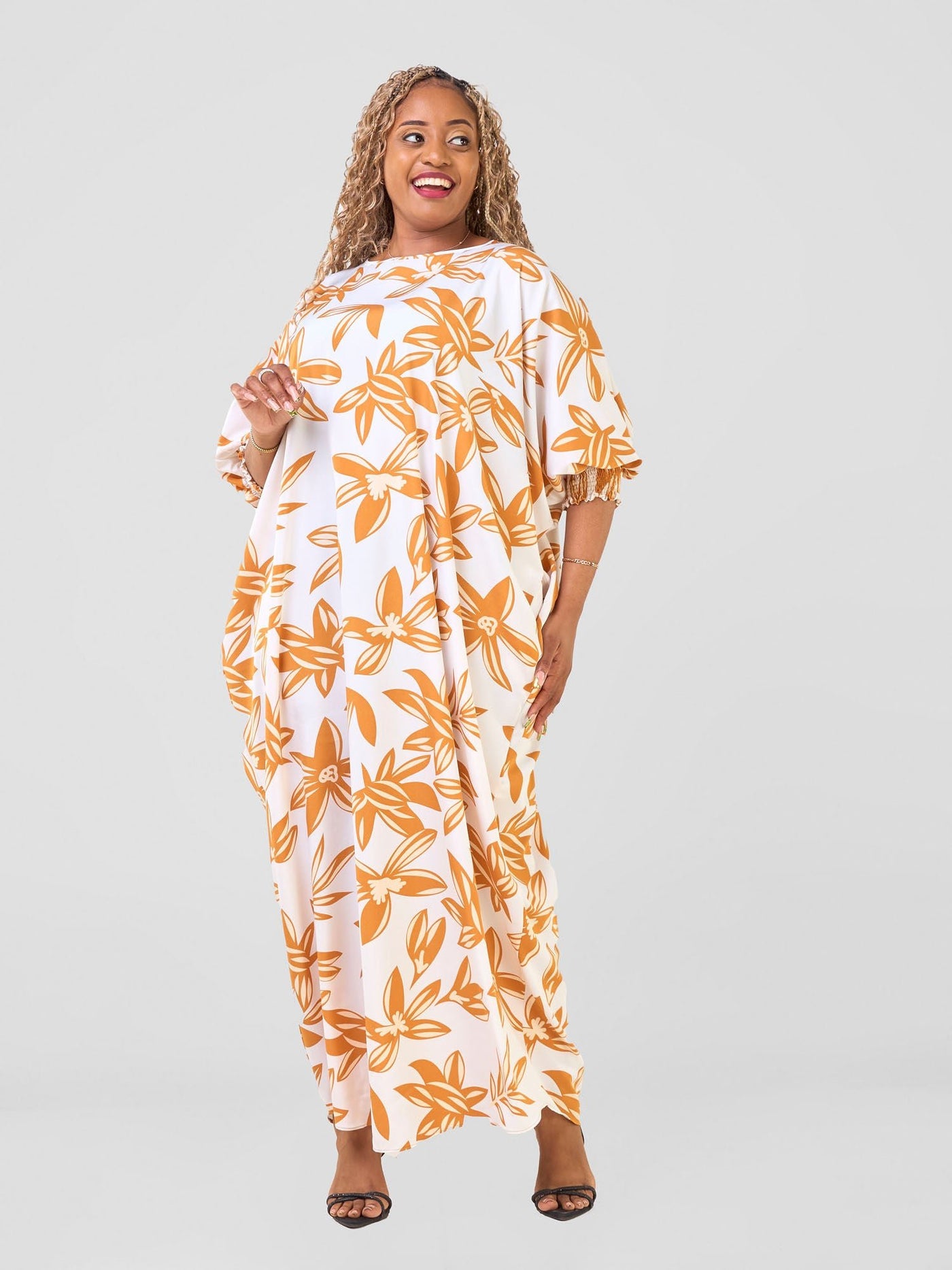 Vivo Wastani Boat Neck Shirred Sleeve Kaftan - White / Rust Tawi Print - Shopzetu