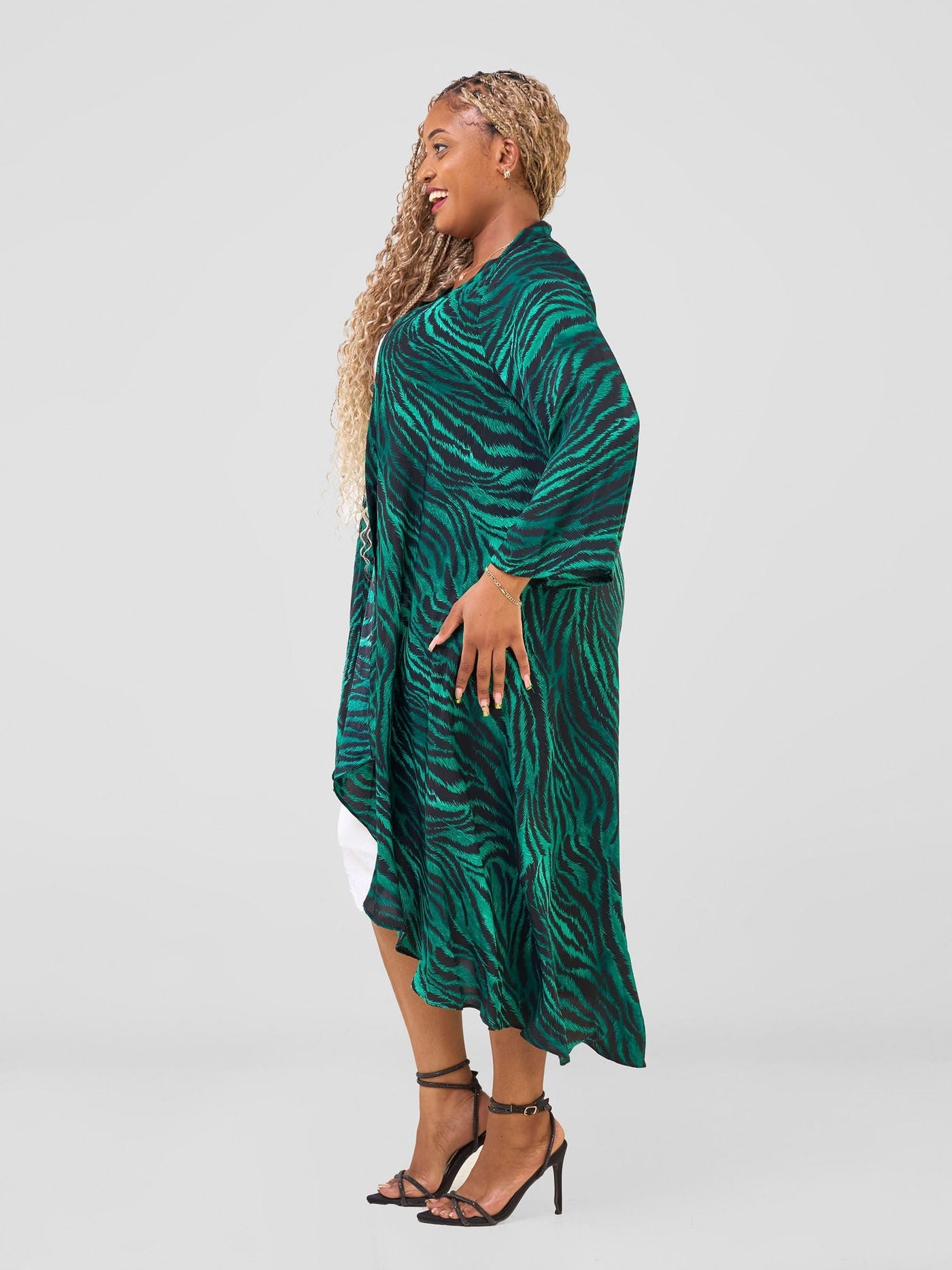 Vivo Maisha Long Sleeve High Low Kimono - Green / Black Mistari Print - Shopzetu