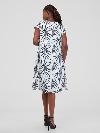 Vivo Sierra Cap Sleeve Tent Chiffon Dress - Black / White Print