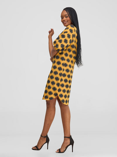 Vivo Sia 3/4 Bishop Sleeve Shift Dress (Petite) - Mustard / Black Gola Print - Shopzetu