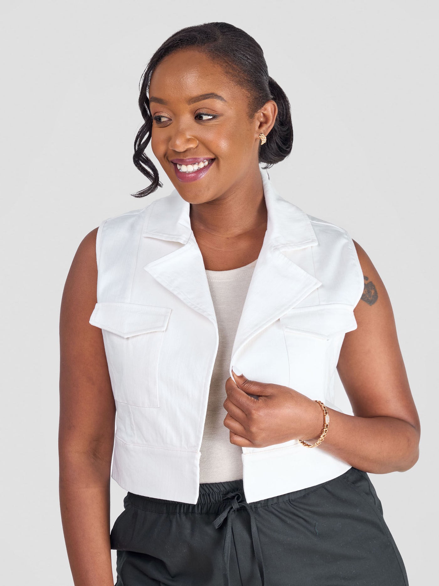 Safari Kamari Sleeveless Cropped Jacket - White Cloud