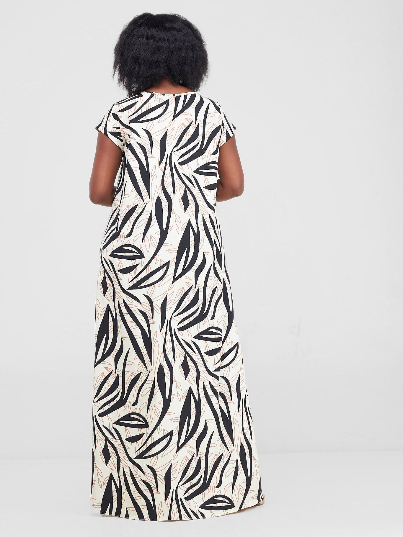 Vivo Sakari Cap Sleeve Maxi Dress - Cream / Black Print