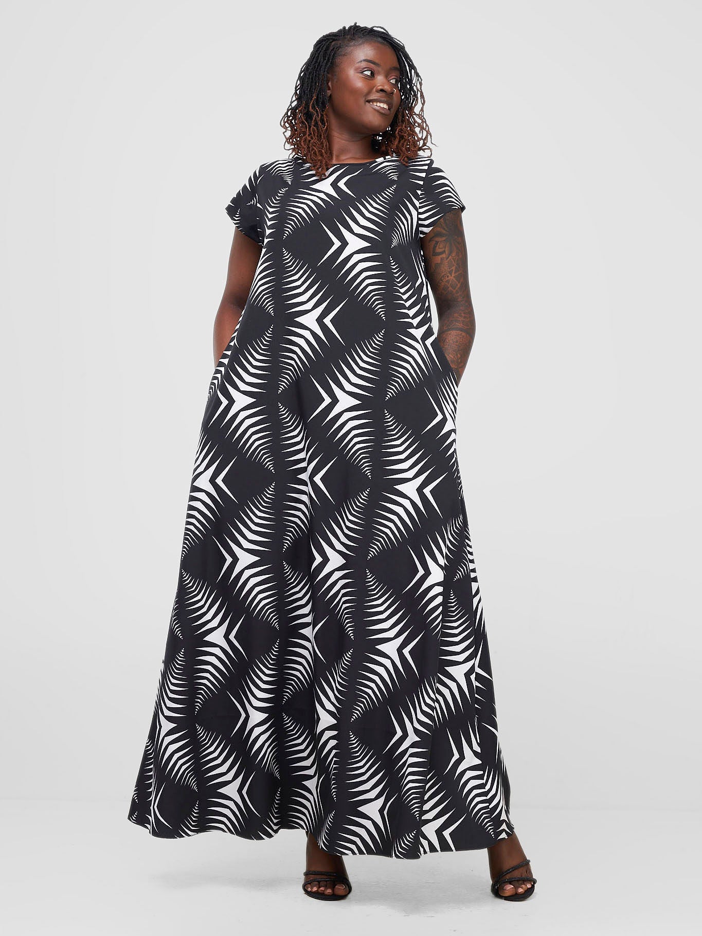 Basic Cap Sleeve Maxi Tent Dress - Black / White Print