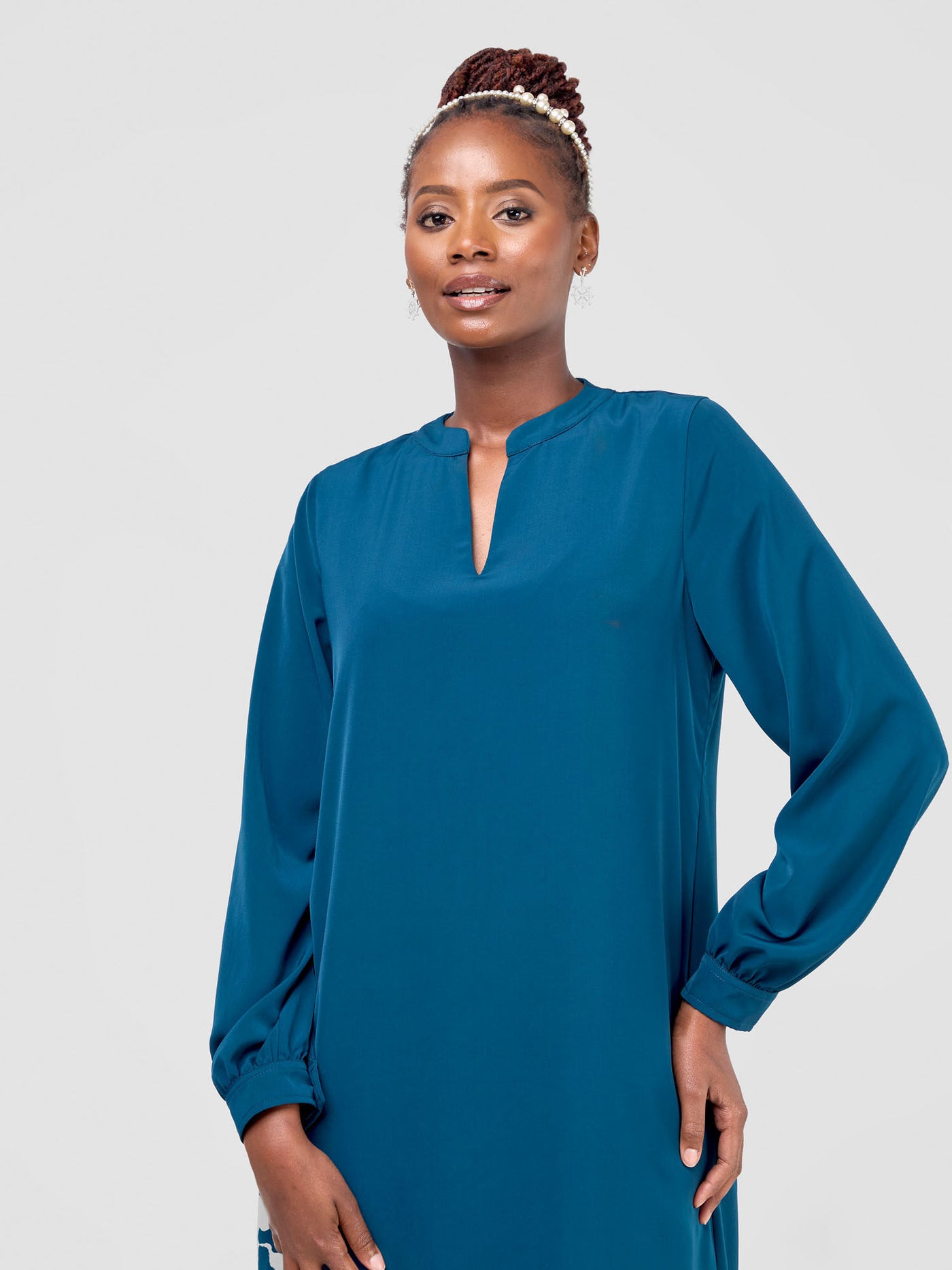 Vivo Zena Long Sleeve Mandarin Collar Shift Dress - Ocean Depths