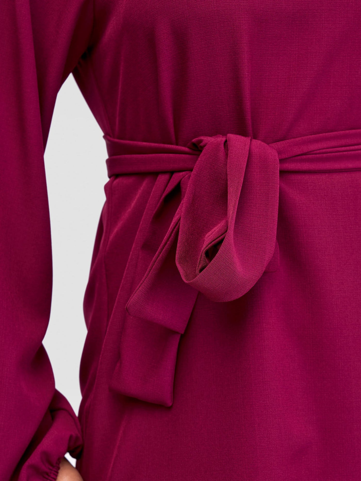 Vivo Zahari Shift Dress - Maroon