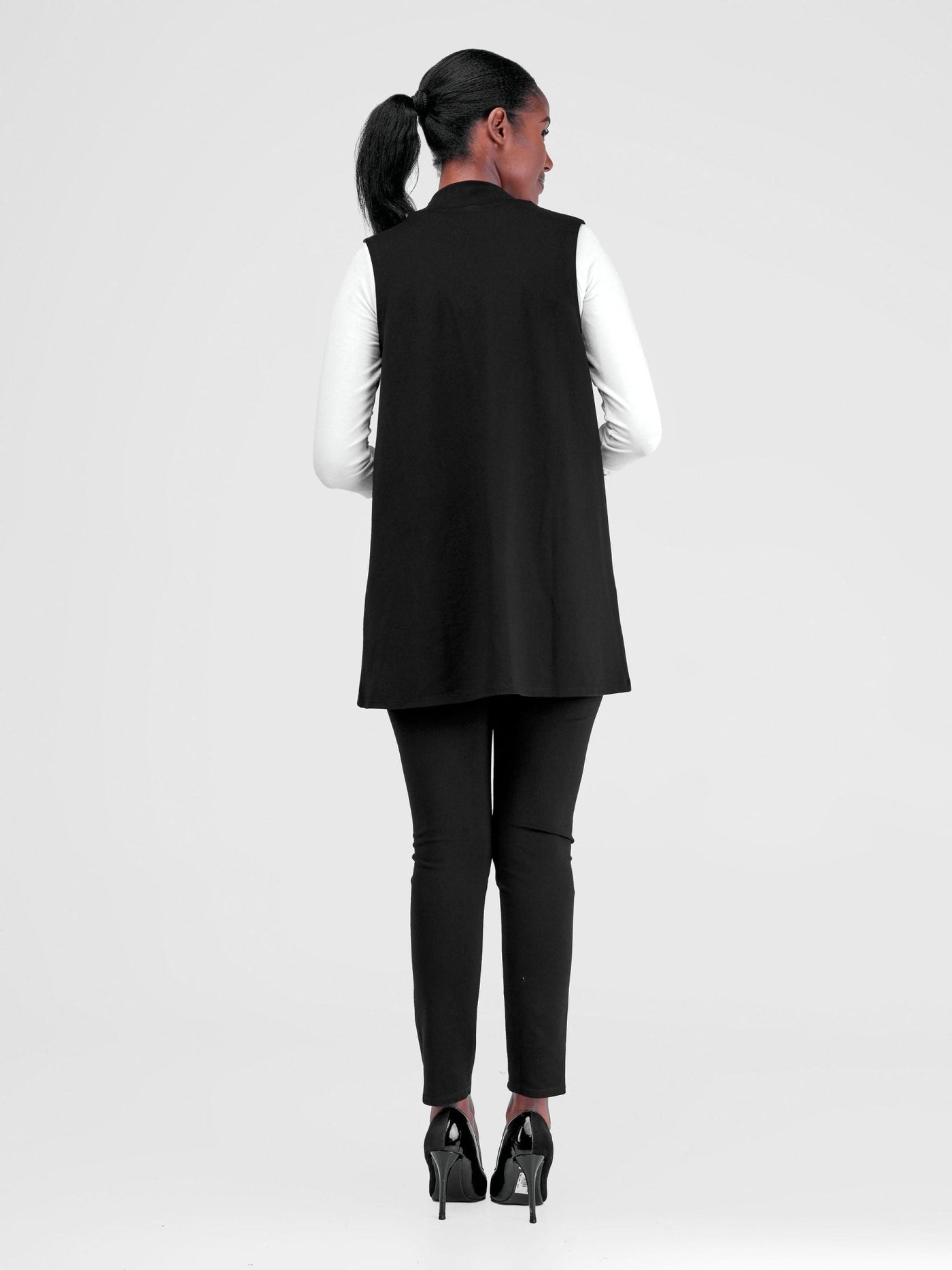 Vivo Azawi Sleeveless Overcoat - Black - Shopzetu