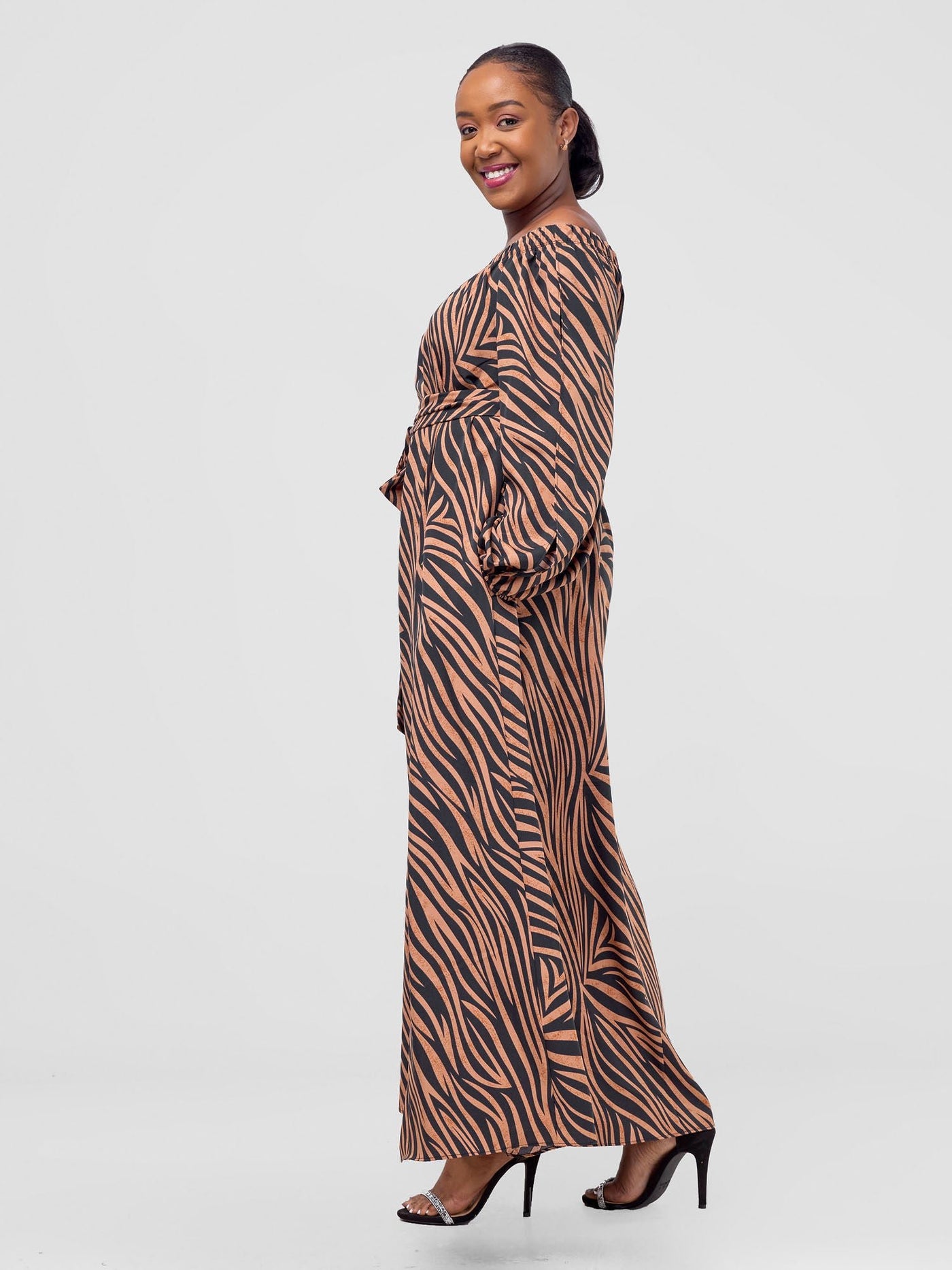 Vivo Yumi Off Shoulder Maxi Dress - Black / Brown Print - Shopzetu