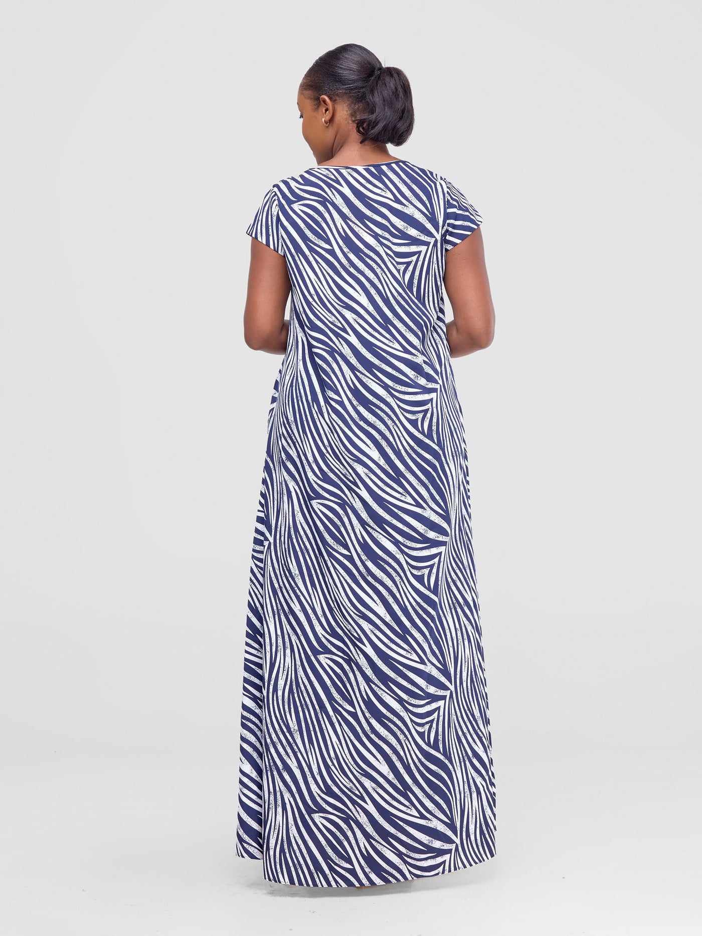 Vivo Sakari Cap Sleeve Maxi Dress - Navy / White Print - Shopzetu