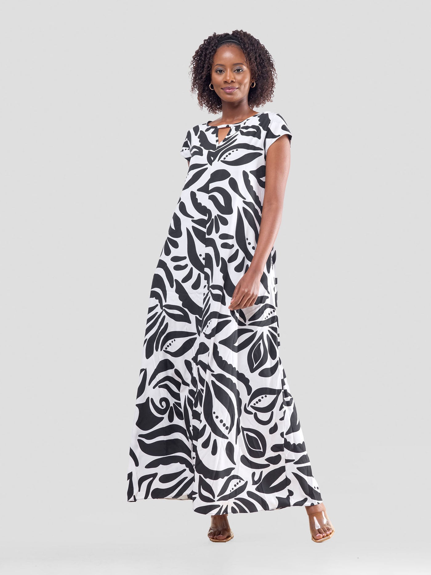 Vivo Sakari Cap Sleeve Maxi Dress - Black / White Print