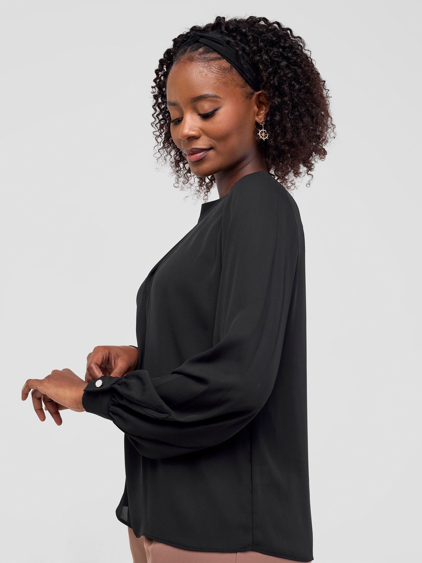 Vivo Alora Long Sleeve Top - Black