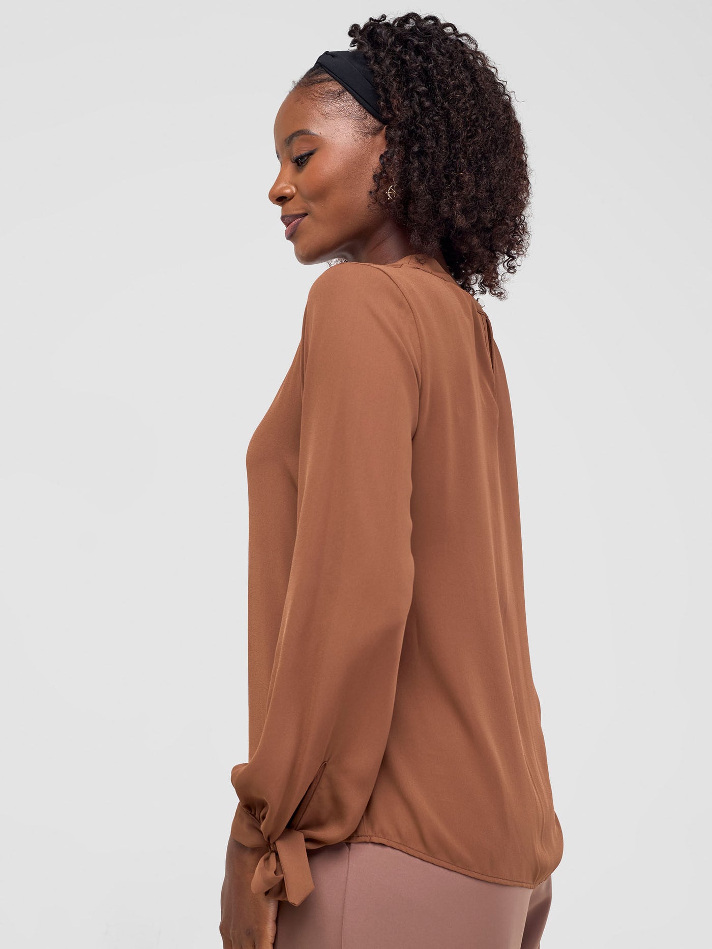 Vivo Alora Round Neck Top - Chocolate