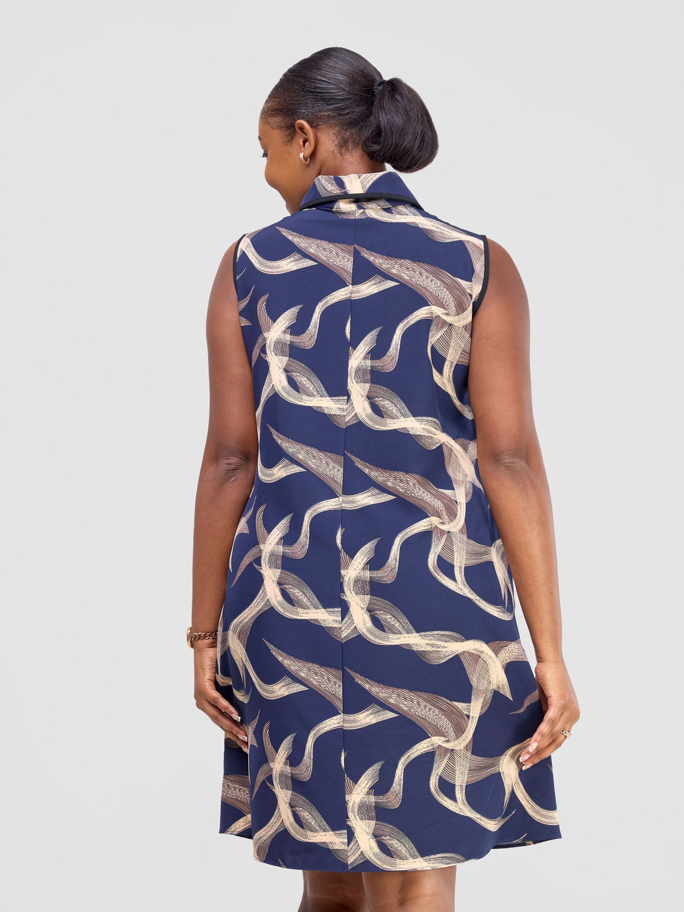 Vivo Asha Sleeveless Knee Length Dress - Navy / Beige Print - Shopzetu