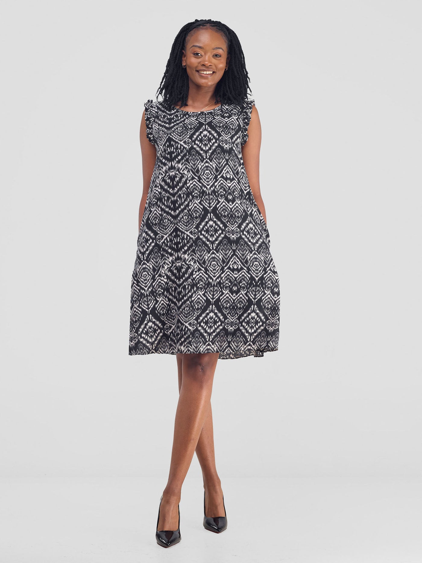 Vivo Ava Tent Knee Length Dress - Black / Off-white Print