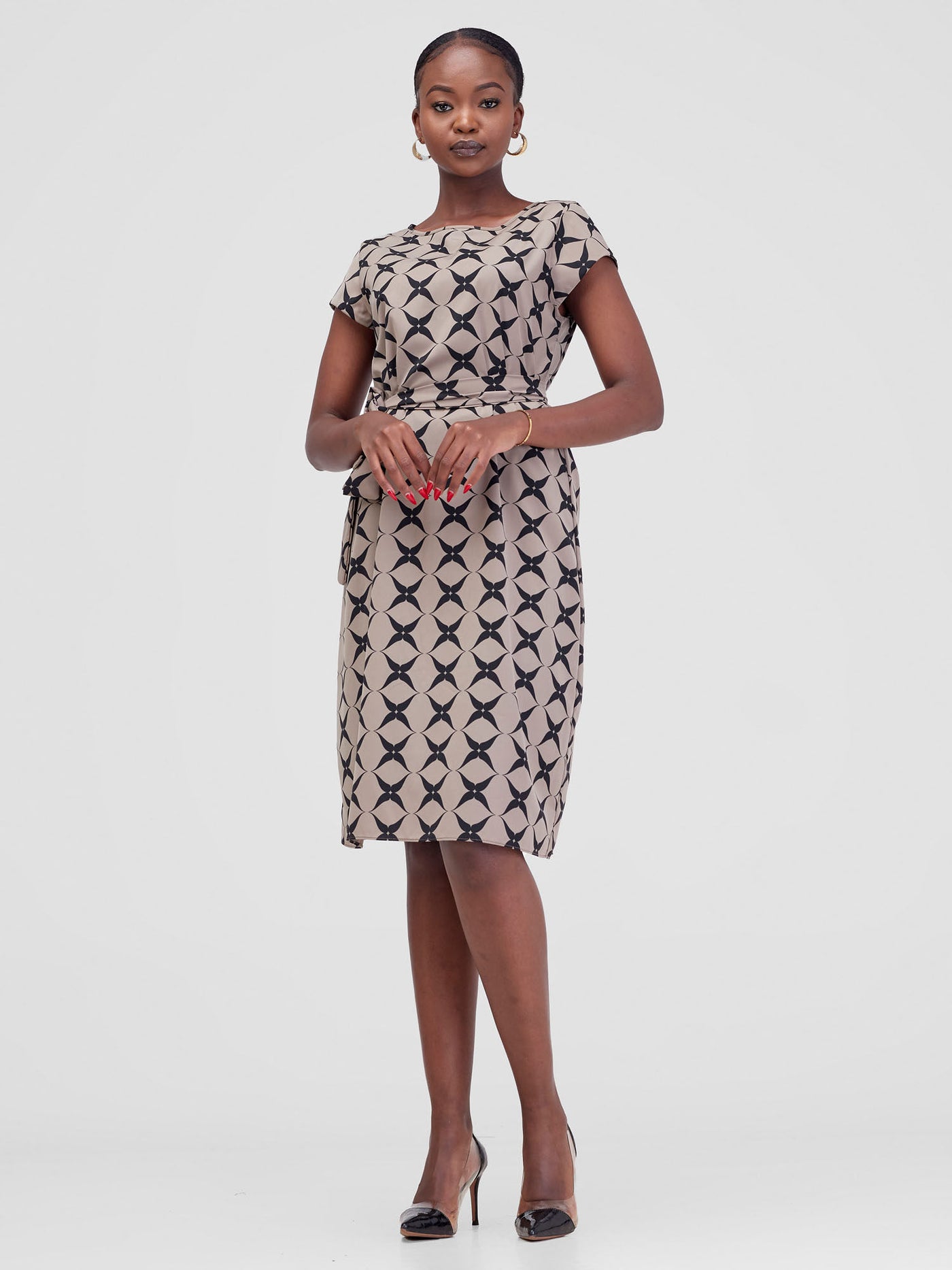 Vivo Muna Cap Sleeved Knee Length Dress - Styceol / Black Clover Print
