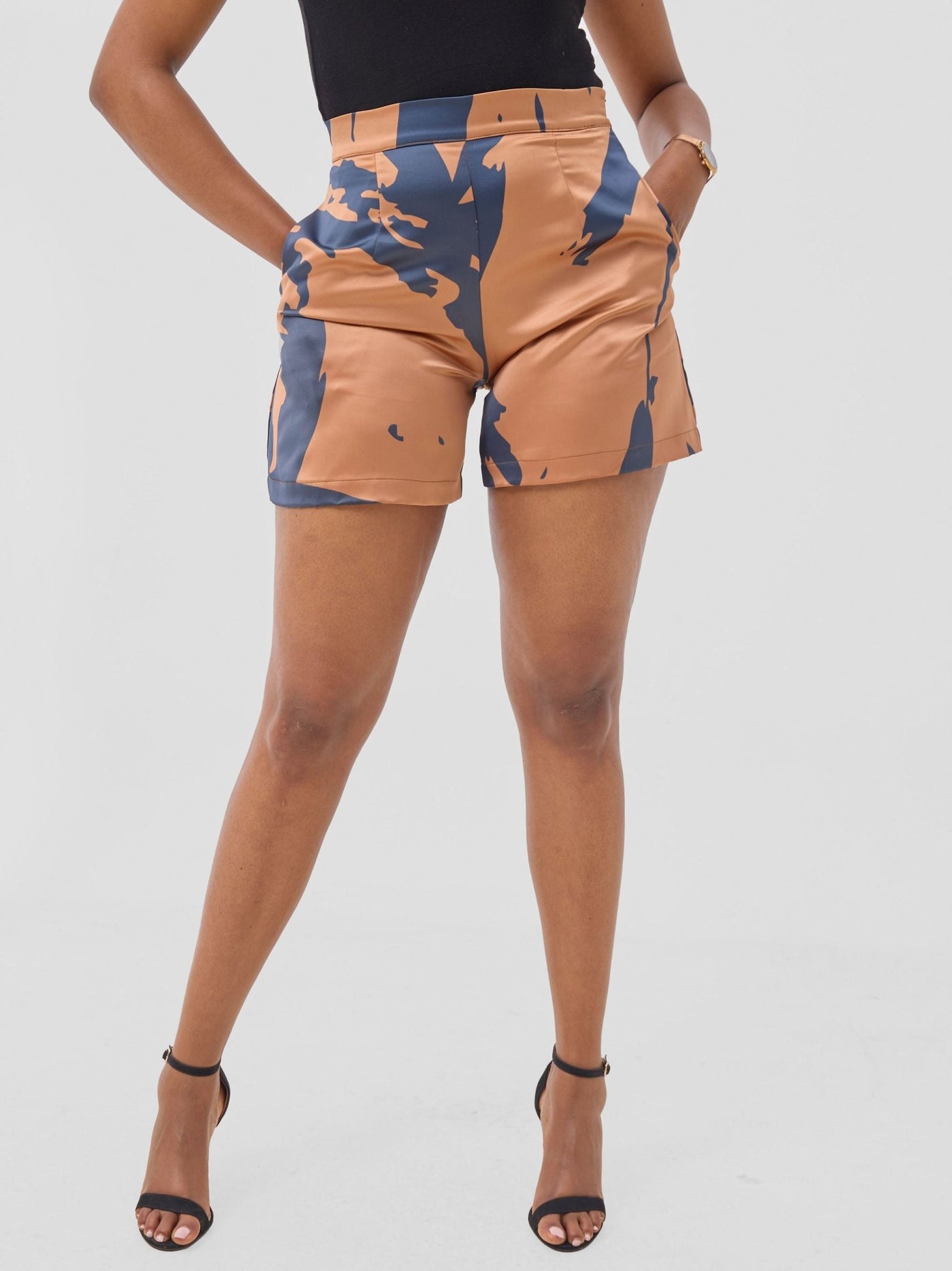 Vivo Beali Shorts - Tan / Navy Lea Print - Shopzetu