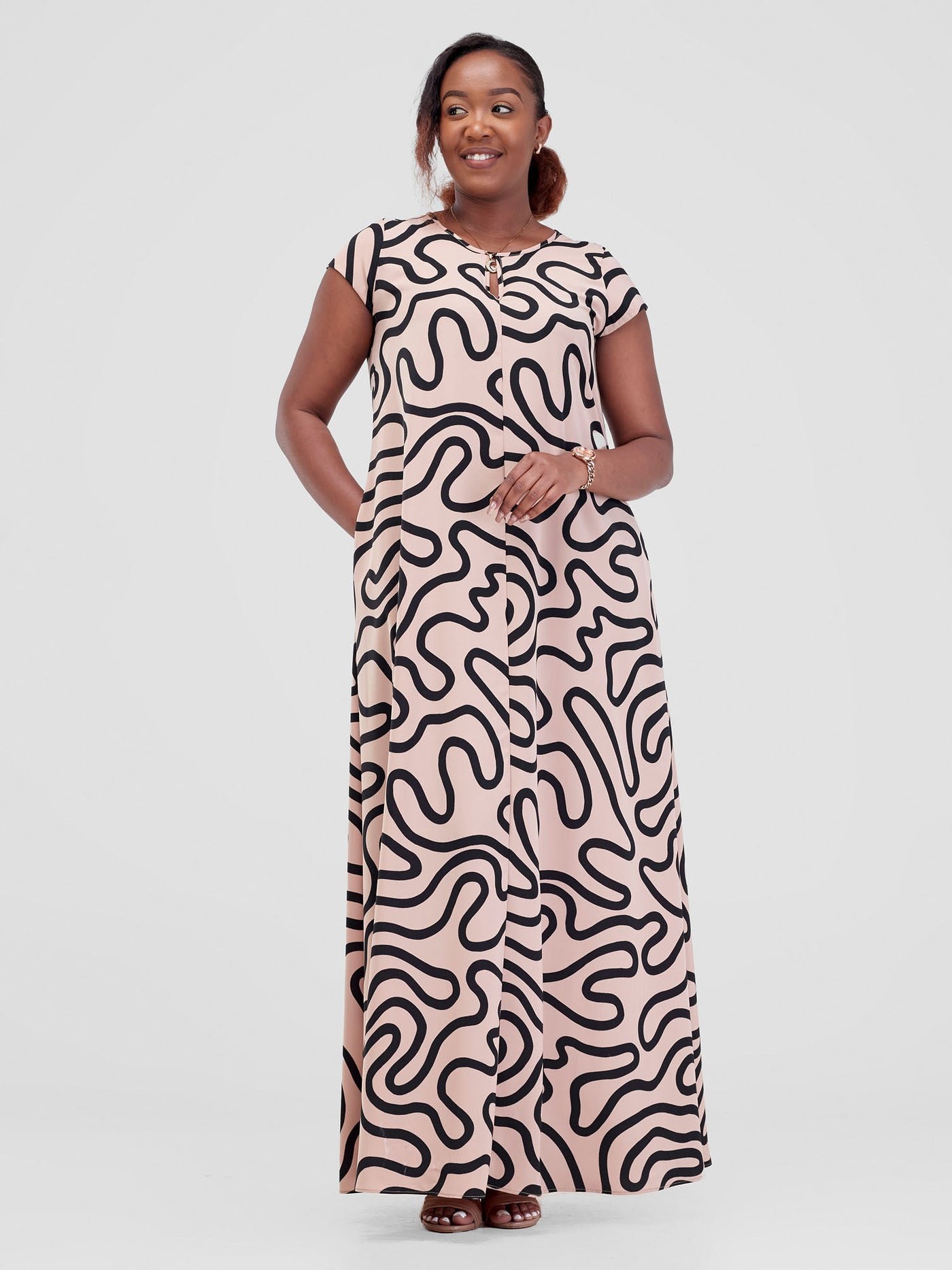 Vivo Sakari Cap Sleeve Maxi Dress - Taupe / Black Kari Print