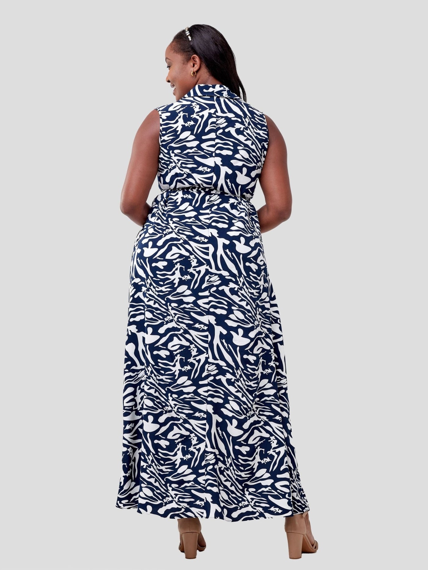 Vivo Zuri Sleeveless Tent Maxi Dress - Navy / White Abstract Print - Shopzetu