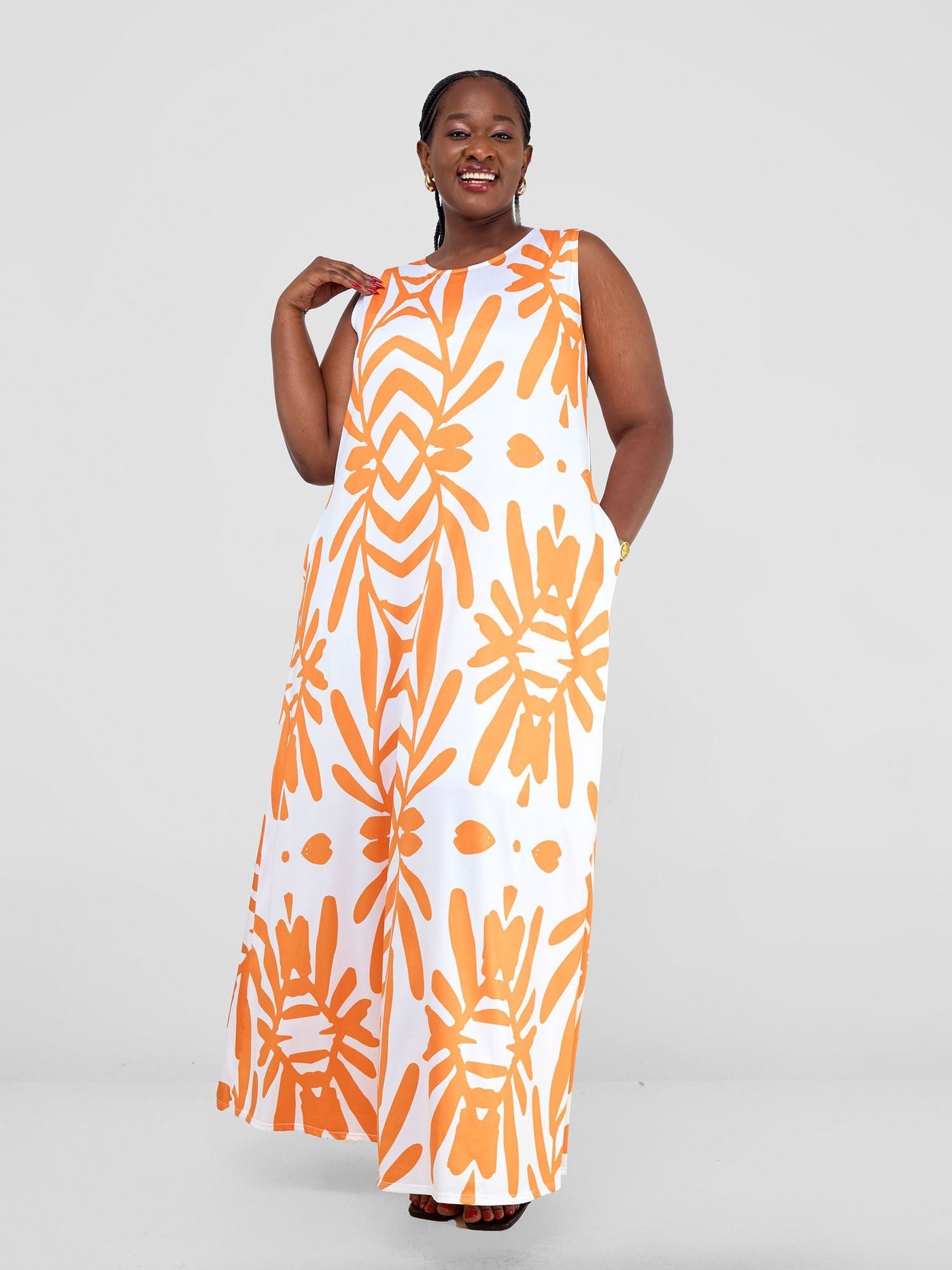 Vivo Lumi Back Pleat Maxi Dress - White / Orange Ukwi Print - Shopzetu