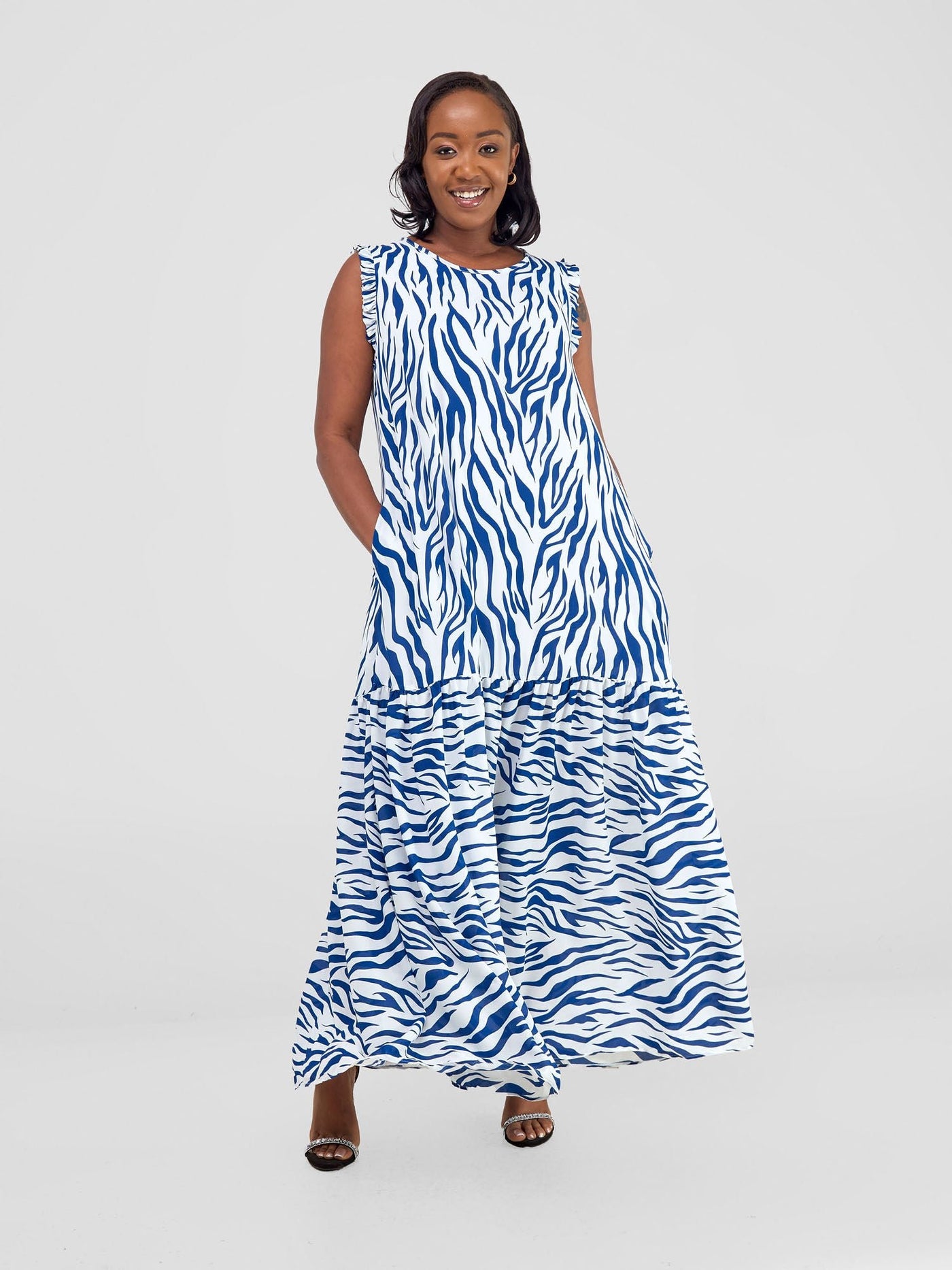 Vivo Ava Tent Flounce Maxi Dress - Blue / White Print - Shopzetu