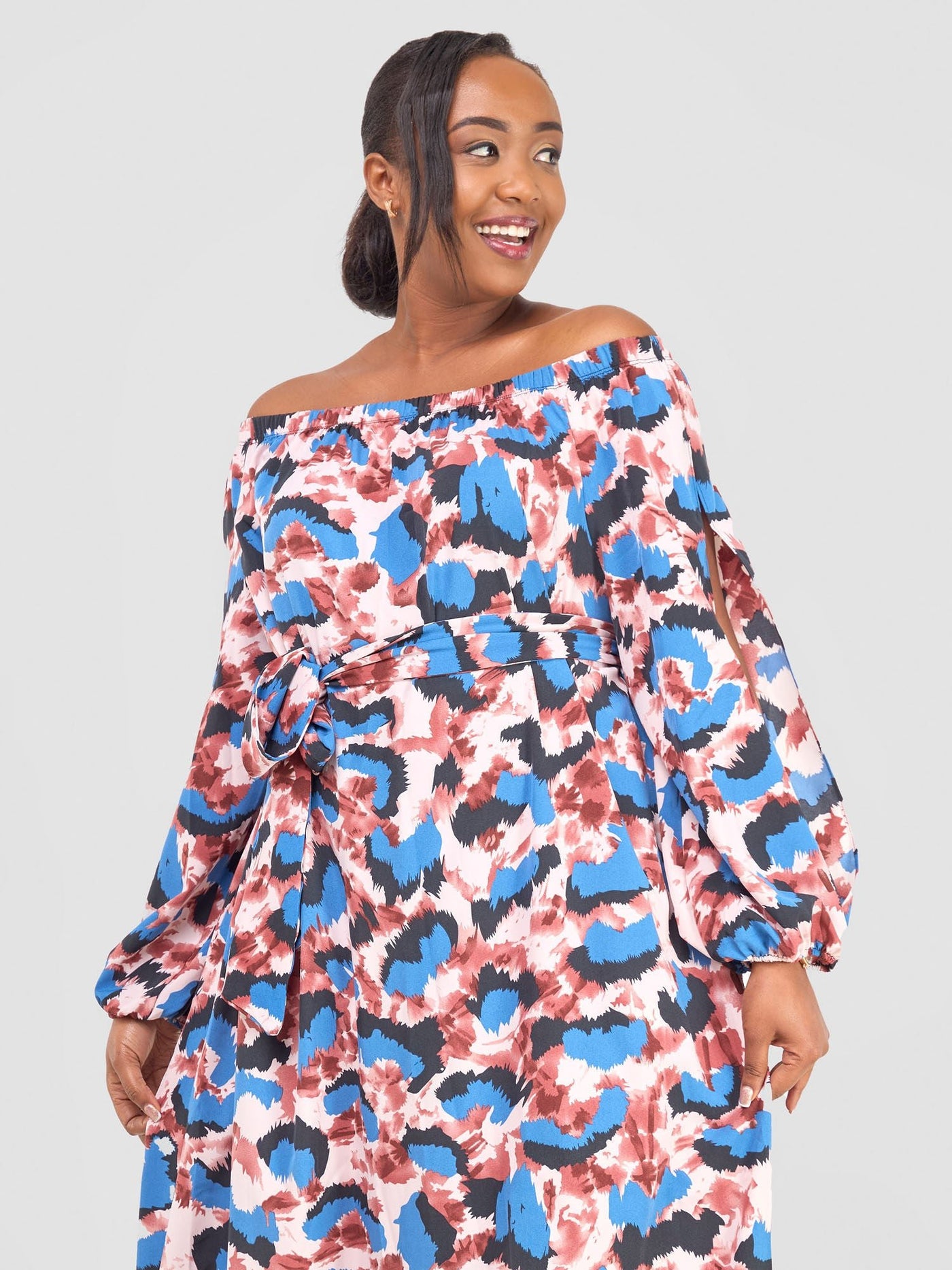 Vivo Yumi Off Shoulder Maxi Dress - Blue / Pink Print - Shopzetu