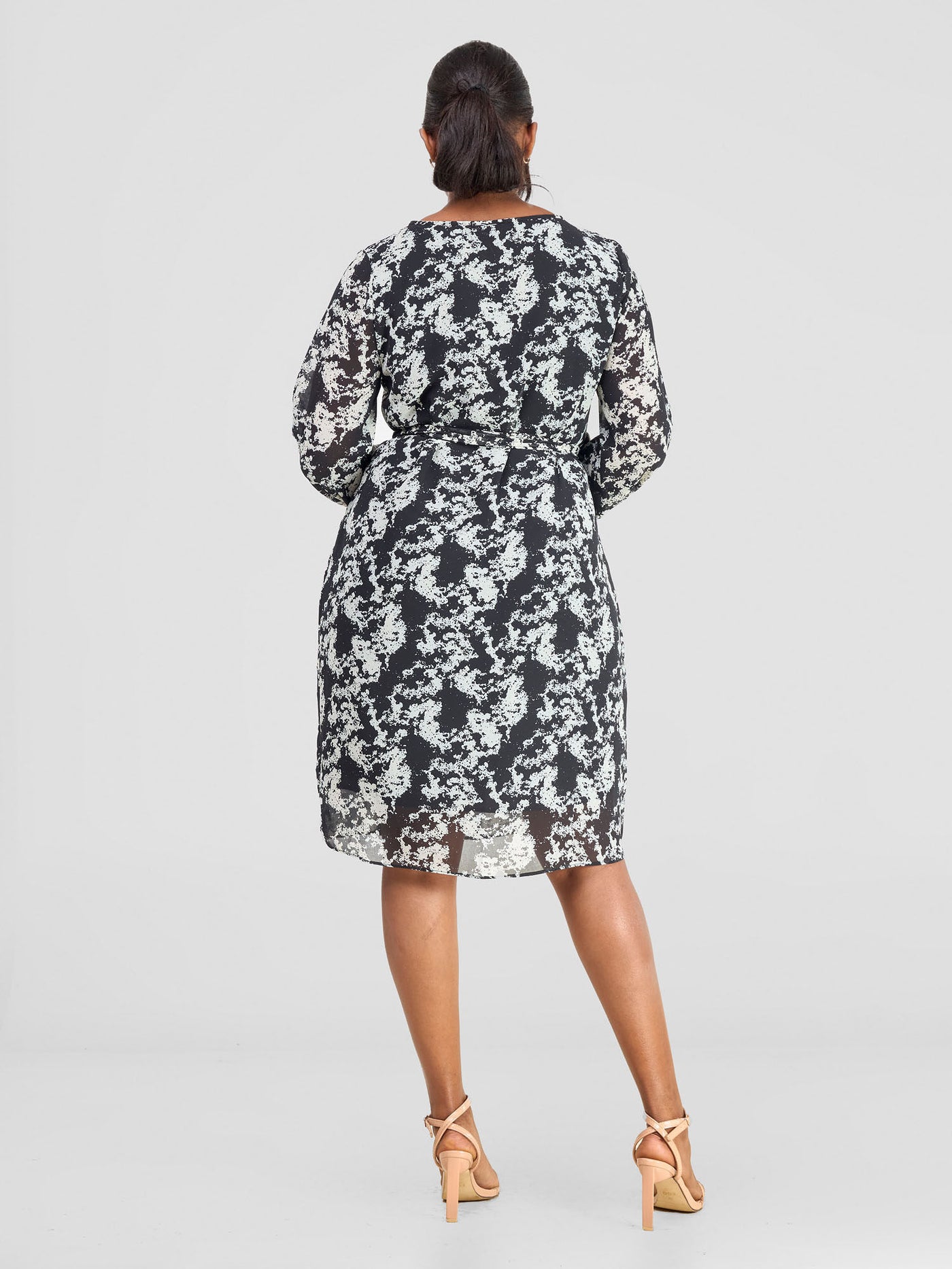 Vivo Zawadi Shift Dress - Black / Off white Print