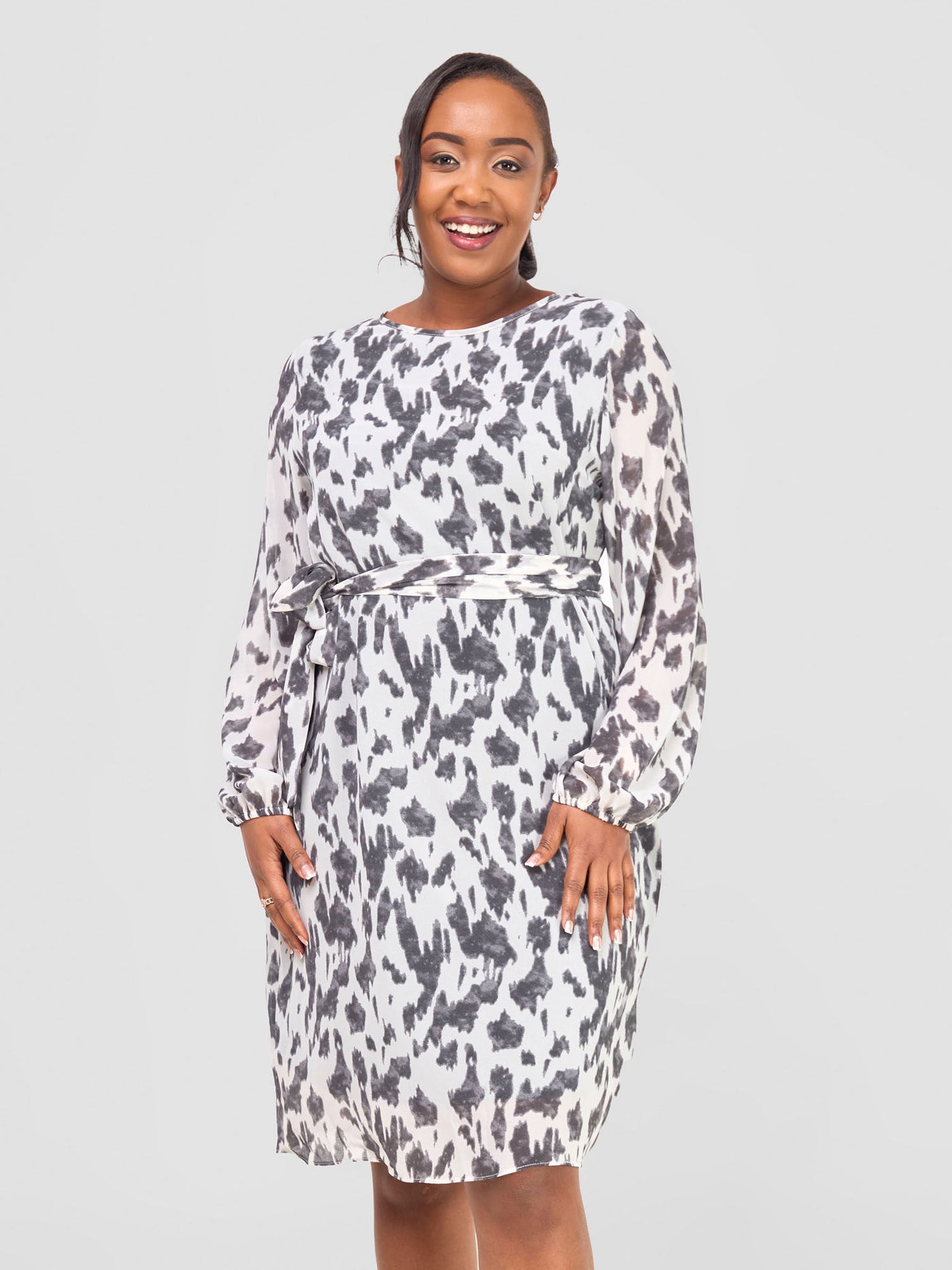 Vivo Zawadi Shift Dress - White / Grey Print - Shopzetu