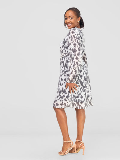 Vivo Zawadi Shift Dress - White / Grey Print - Shopzetu