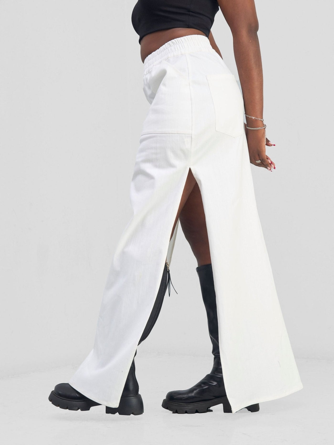 Zoya Banda High Slit Maxi Skirt - White - Shopzetu